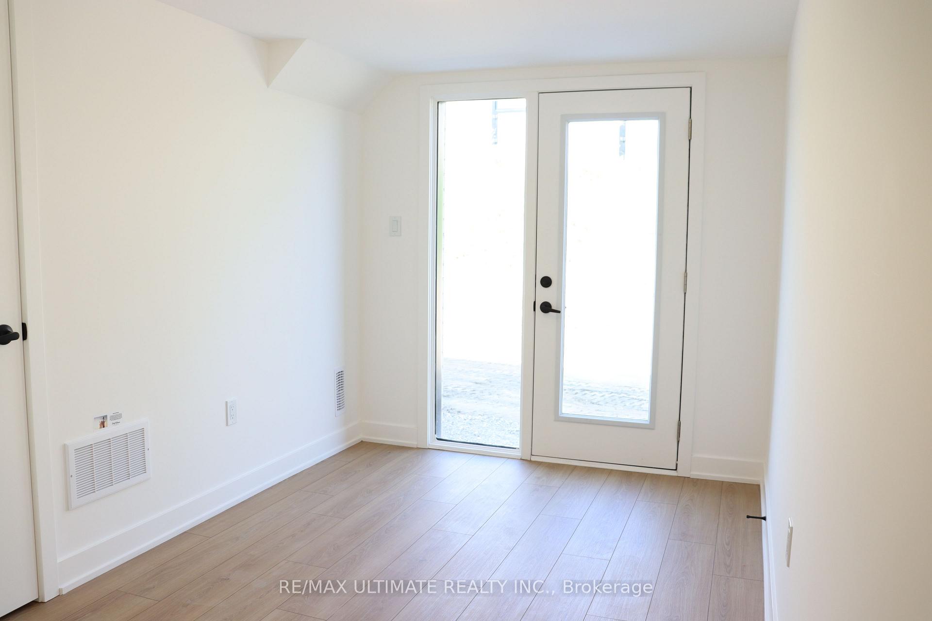 Photo 8 of 61 Flan Boulevard, Barrie, Rural Barrie Southeast — HOMEH