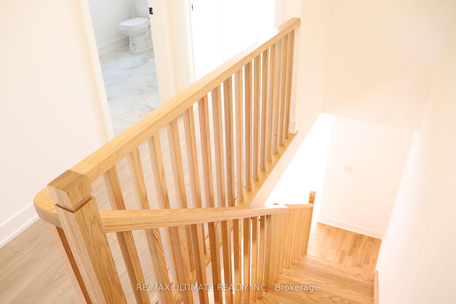 Photo 17 of 61 Flan Boulevard, Barrie, Rural Barrie Southeast — HOMEH