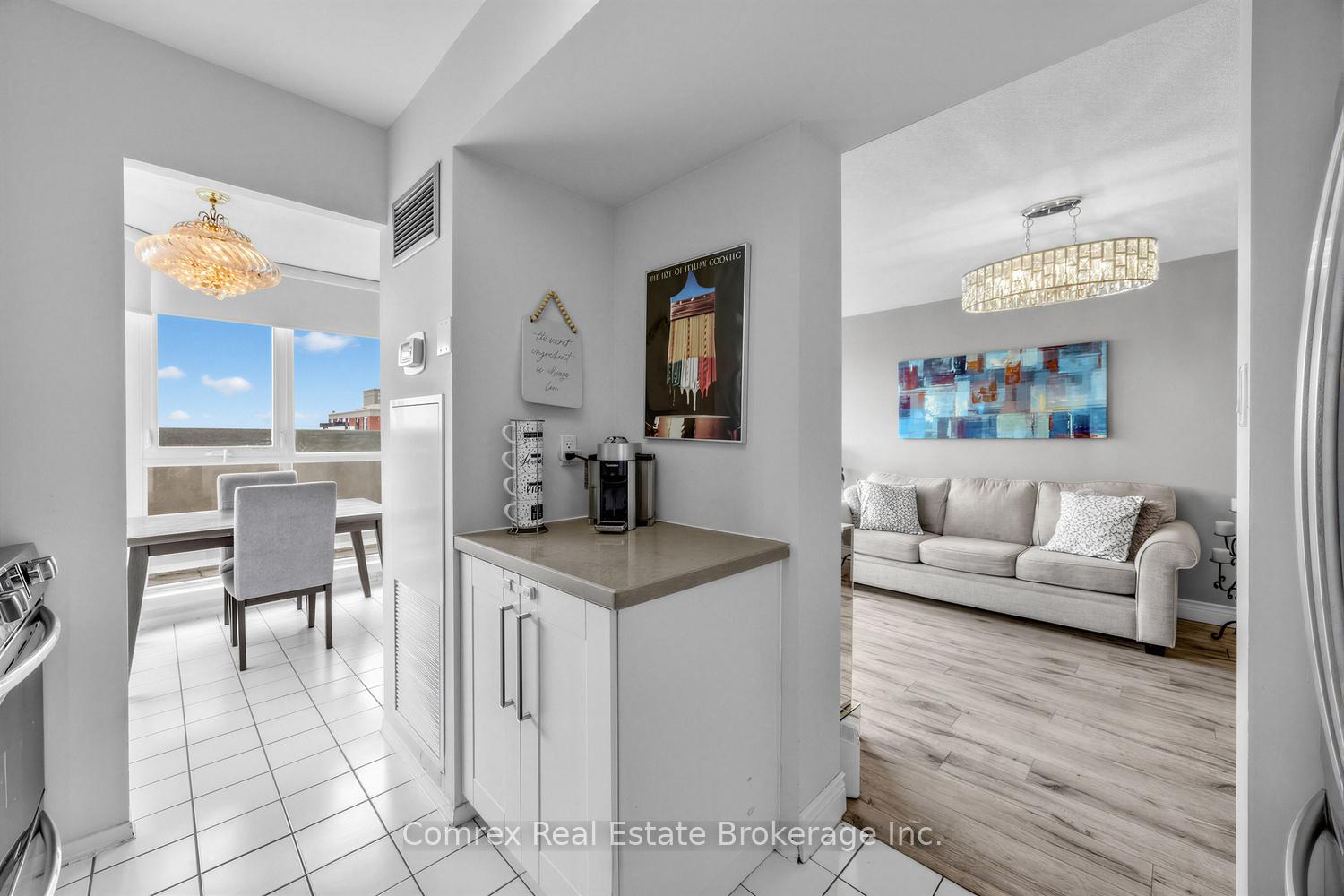 Photo 8 of Unit 704, 3233 Eglinton Avenue E, Scarborough, Scarborough Village — HOMEH