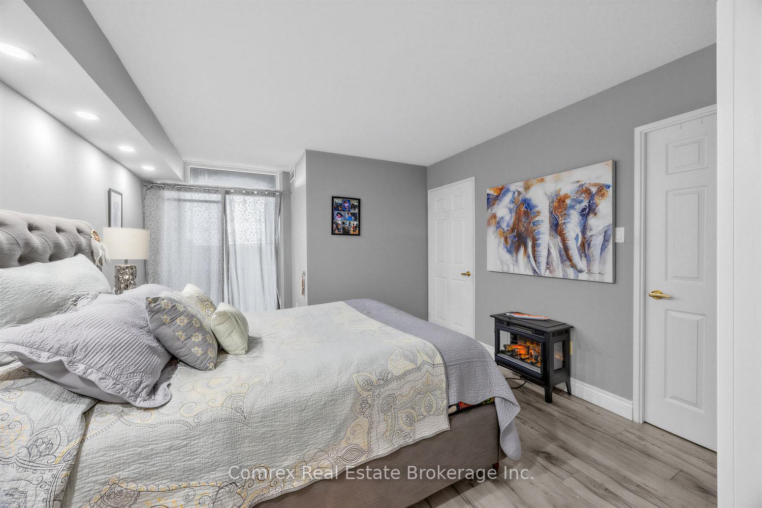 Photo 12 of Unit 704, 3233 Eglinton Avenue E, Scarborough, Scarborough Village — HOMEH