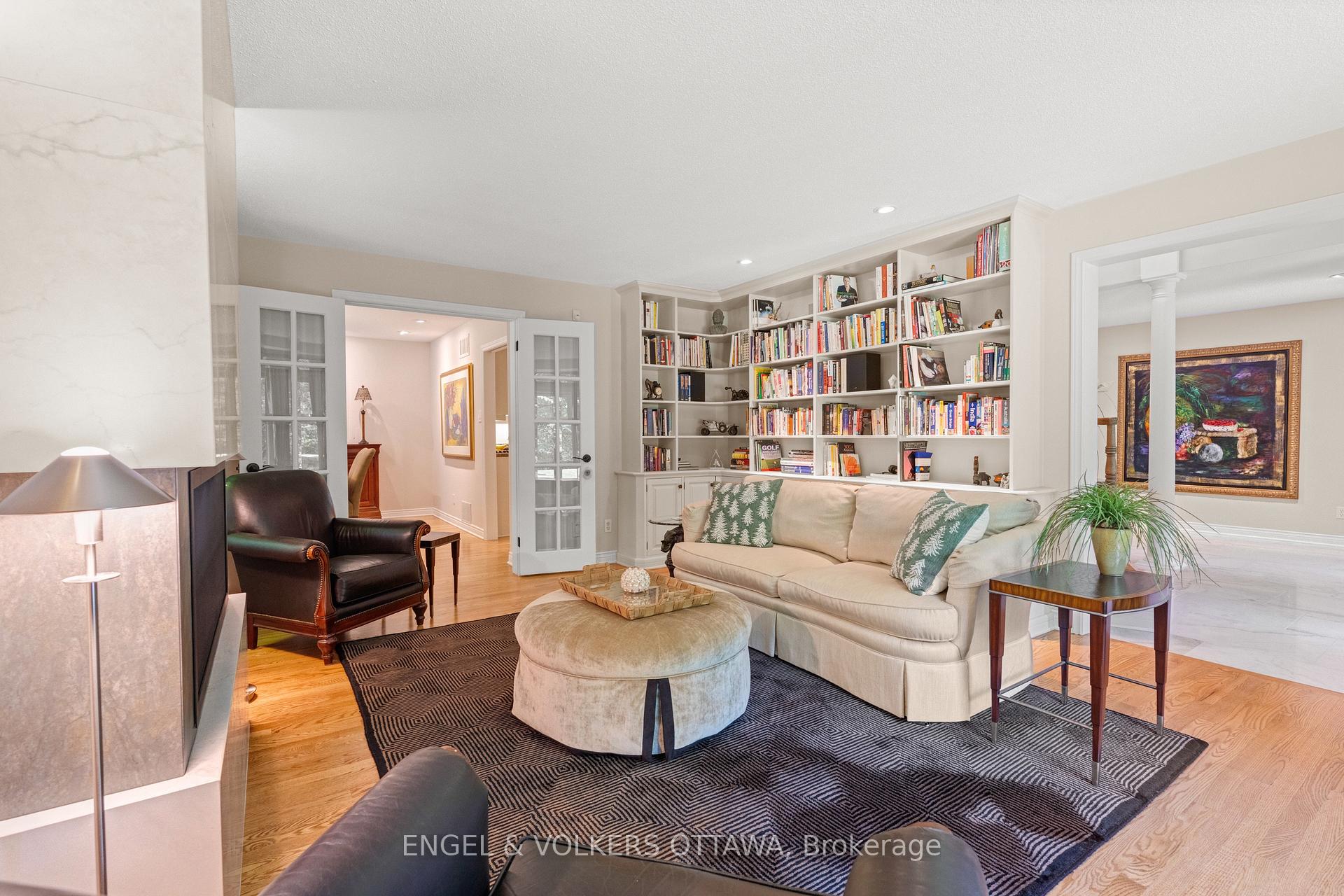 Photo 7 of 5596 Scobie Crescent, Ottawa, Manotick East to Manotick Station — HOMEH
