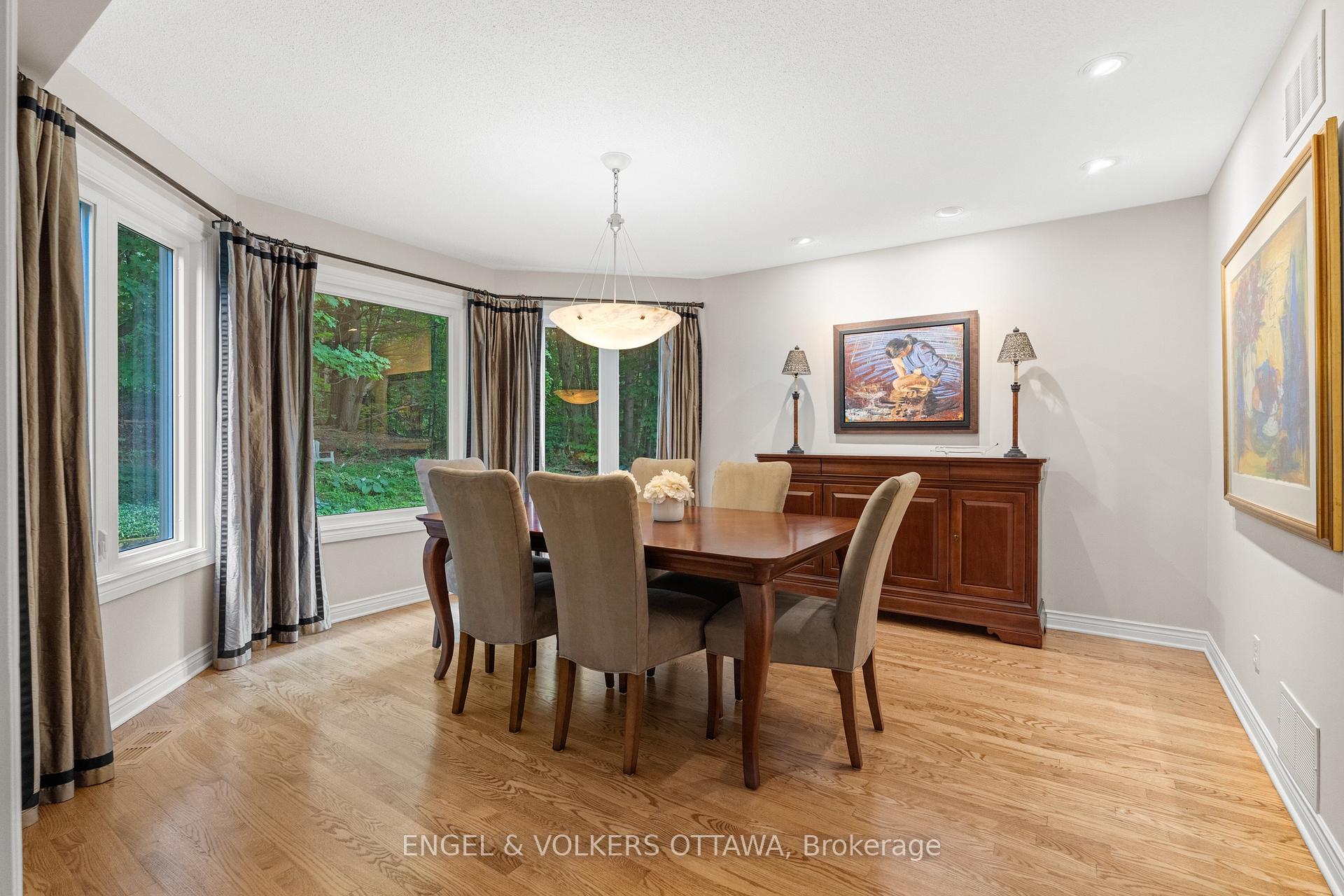 Photo 10 of 5596 Scobie Crescent, Ottawa, Manotick East to Manotick Station — HOMEH