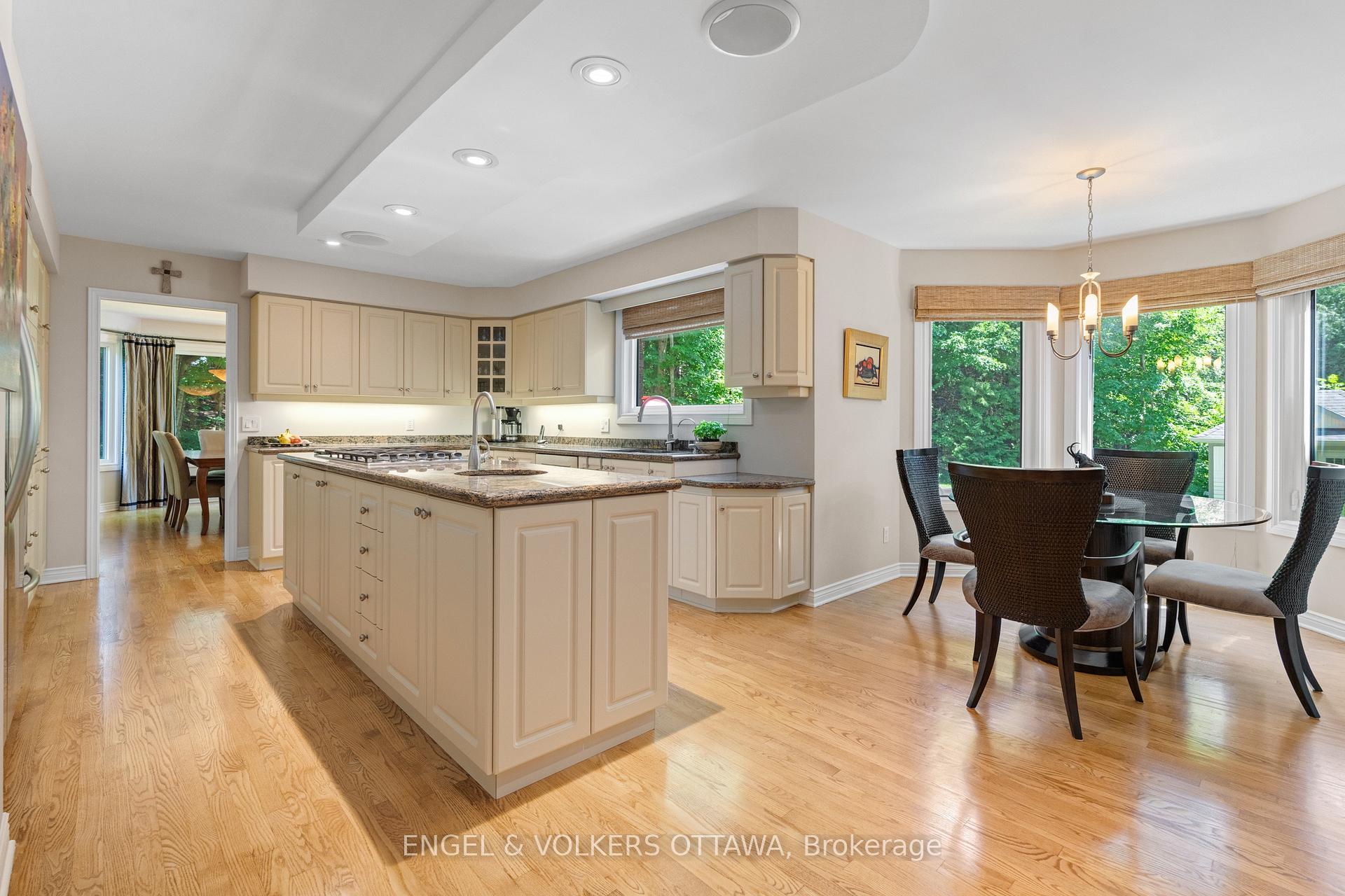 Photo 12 of 5596 Scobie Crescent, Ottawa, Manotick East to Manotick Station — HOMEH