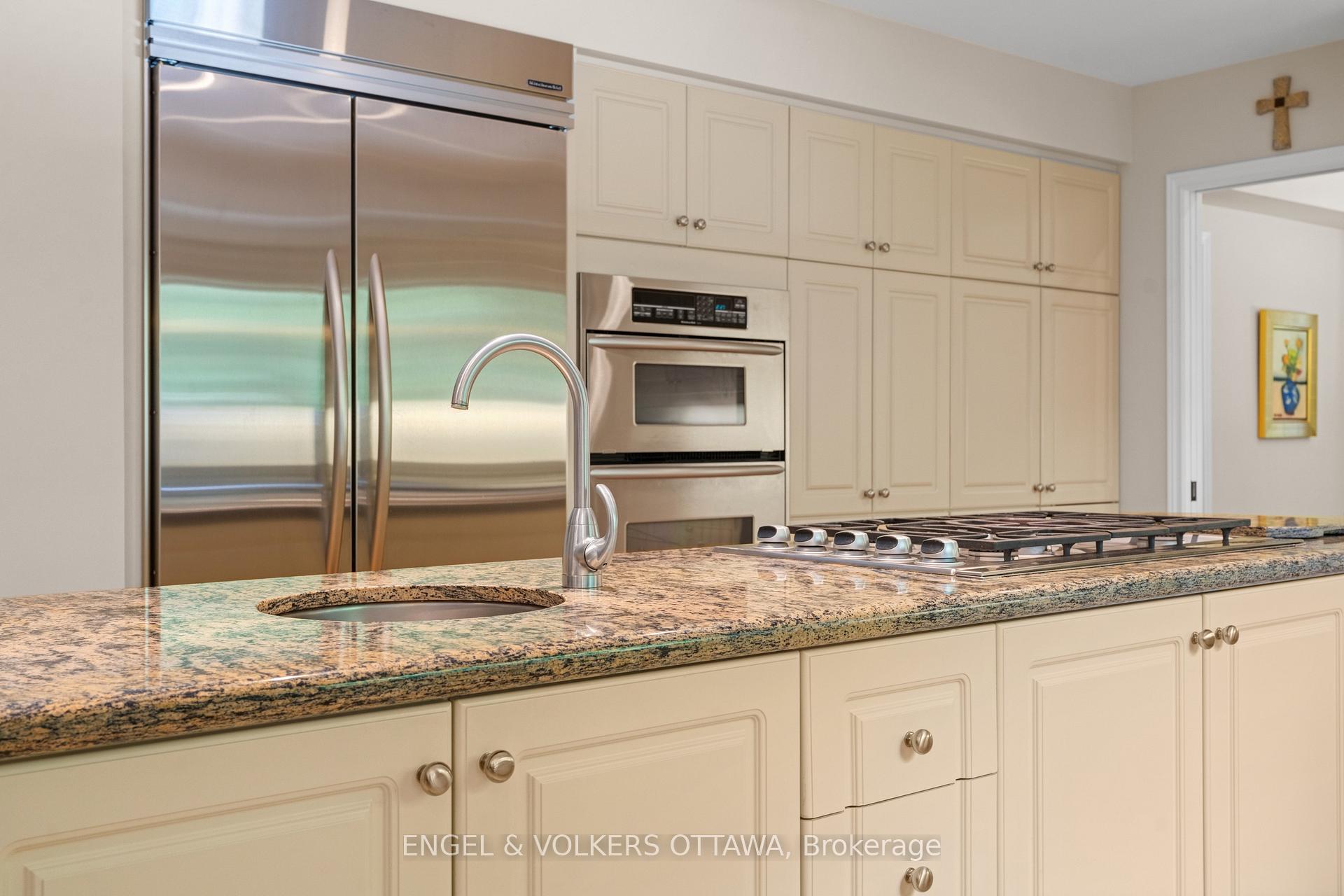 Photo 14 of 5596 Scobie Crescent, Ottawa, Manotick East to Manotick Station — HOMEH