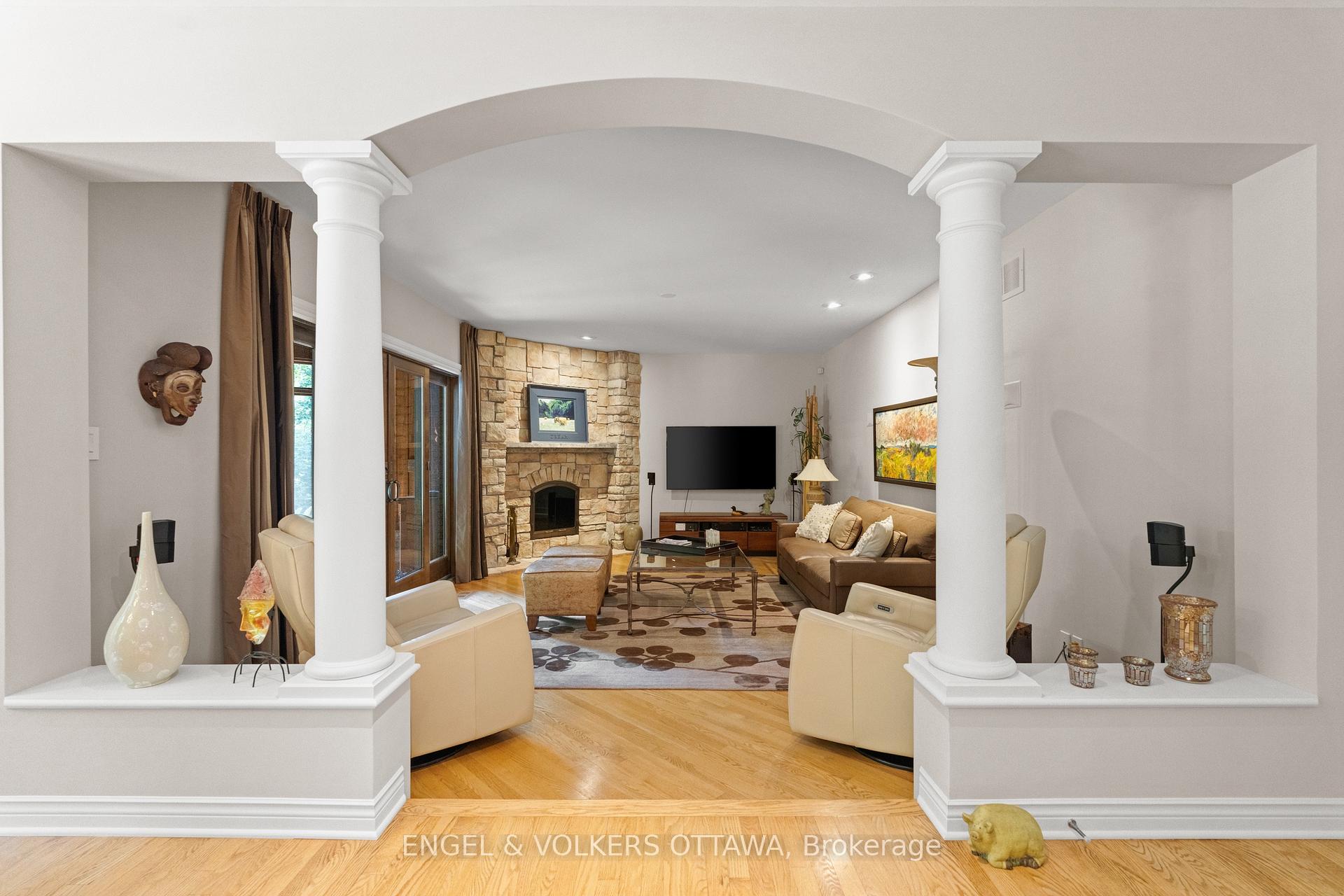 Photo 16 of 5596 Scobie Crescent, Ottawa, Manotick East to Manotick Station — HOMEH