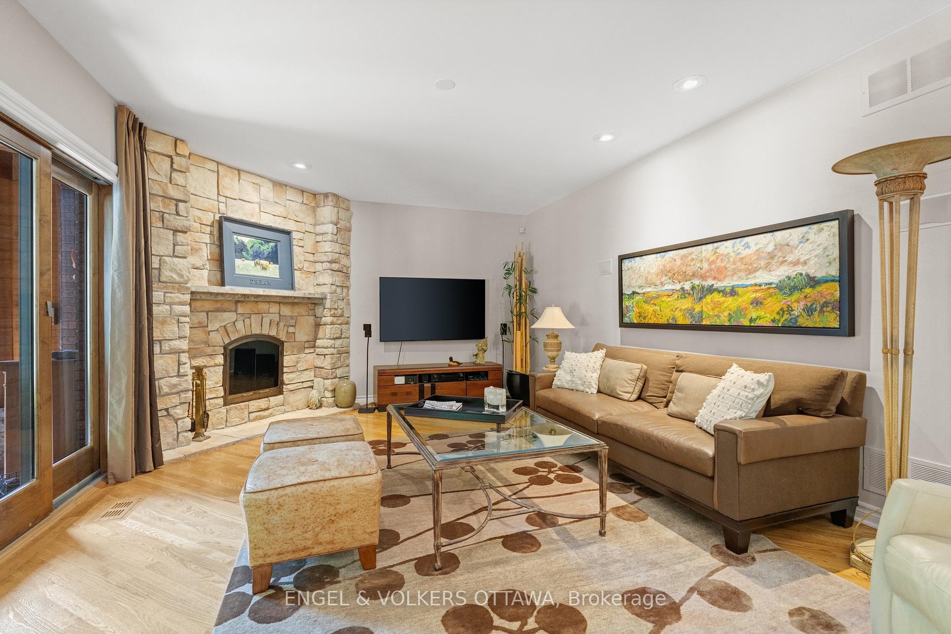Photo 17 of 5596 Scobie Crescent, Ottawa, Manotick East to Manotick Station — HOMEH