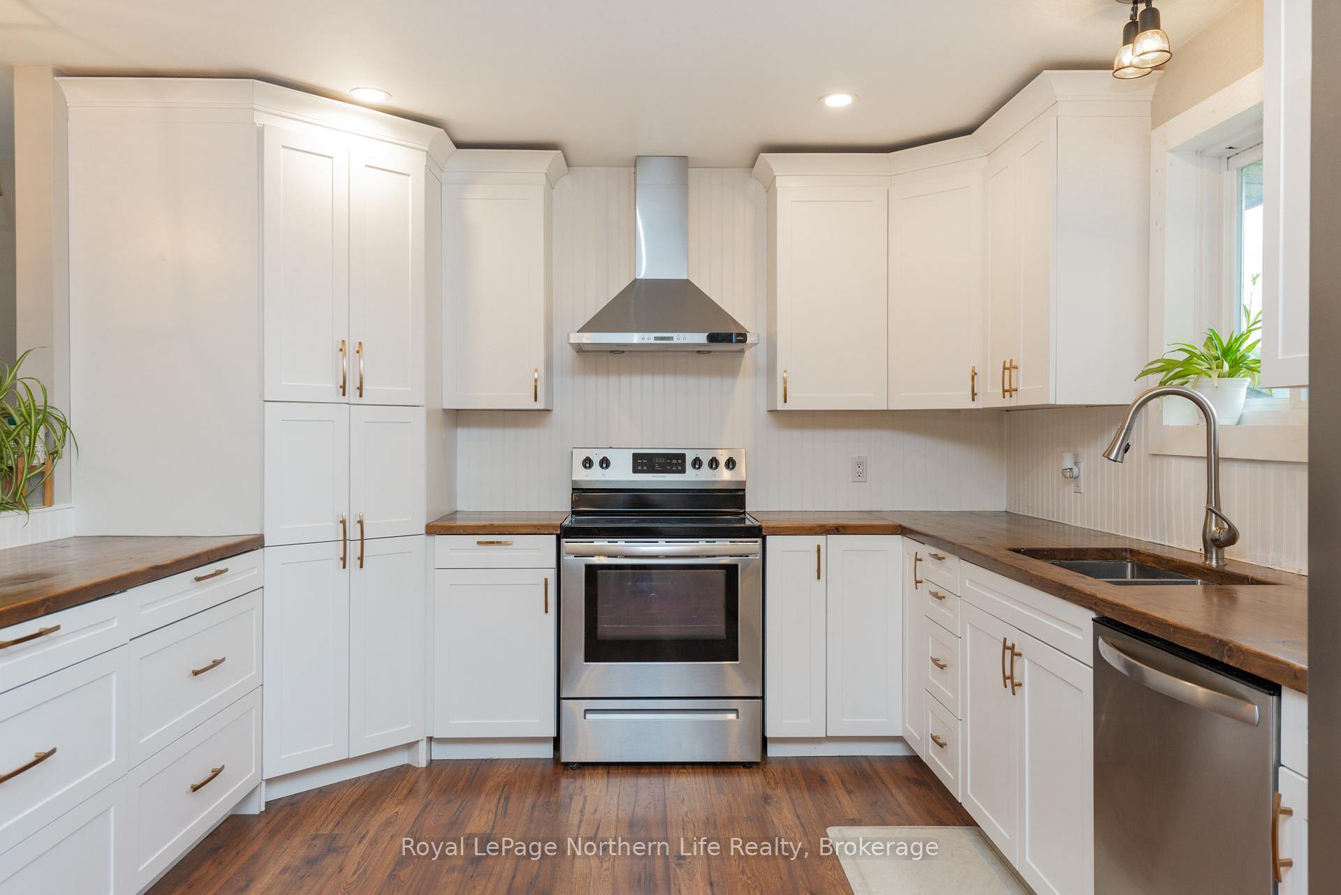 Photo 10 of 989 Pioneer Road, Chisholm — HOMEH