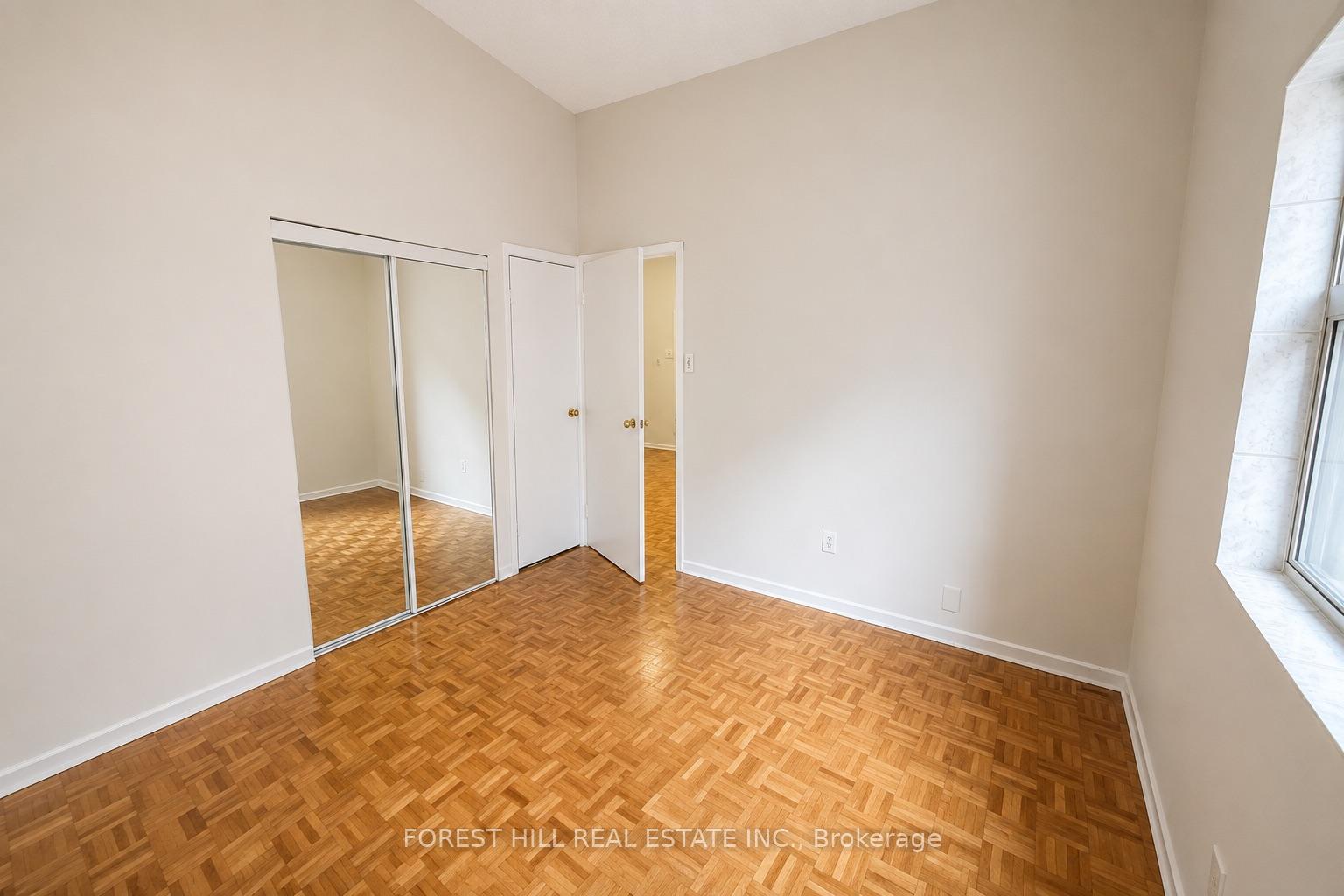 Photo 4 of Unit 301, 126 Dundas Street E, Toronto, Church-Yonge Corridor — HOMEH