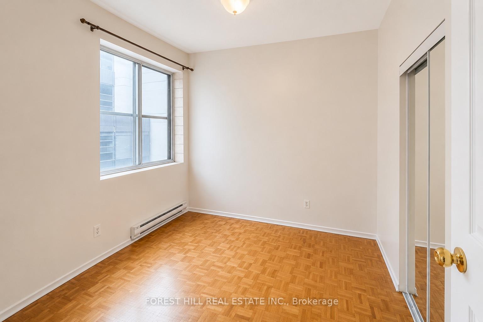 Photo 6 of Unit 301, 126 Dundas Street E, Toronto, Church-Yonge Corridor — HOMEH