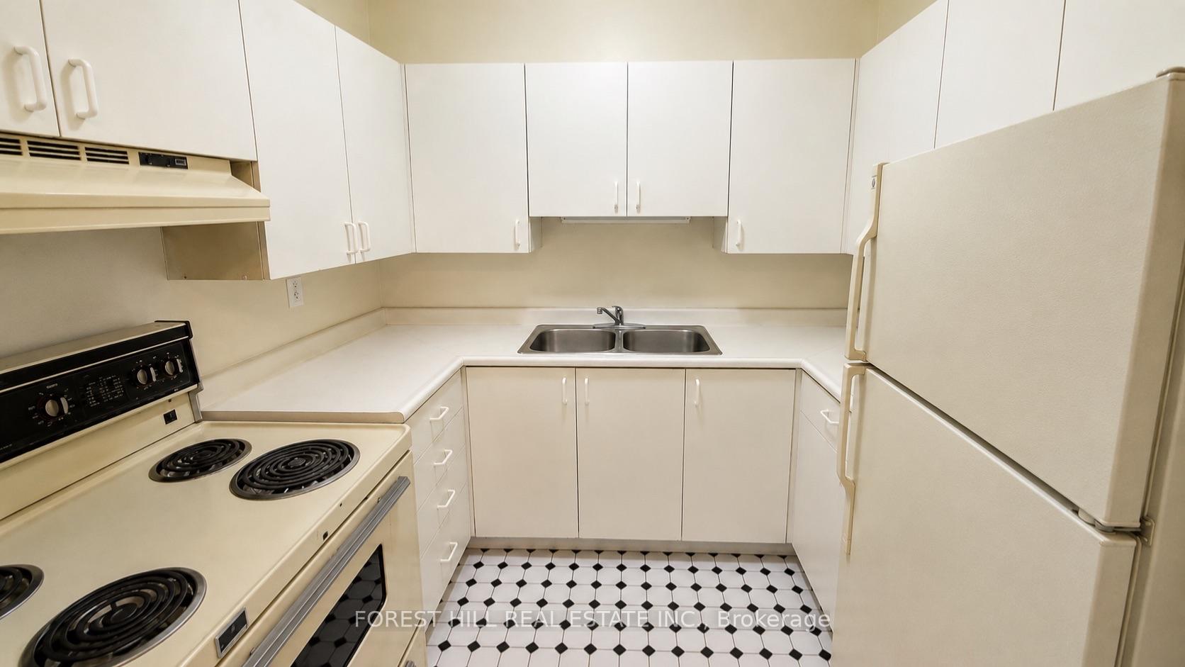 Photo 7 of Unit 301, 126 Dundas Street E, Toronto, Church-Yonge Corridor — HOMEH