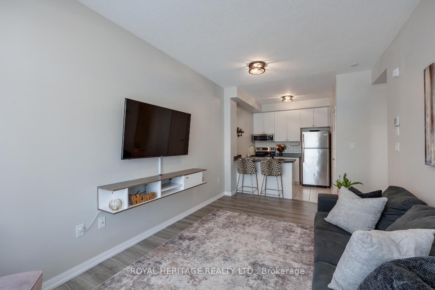 Photo 8 of Unit 220, 80 Aspen Springs Drive, Clarington, Bowmanville — HOMEH