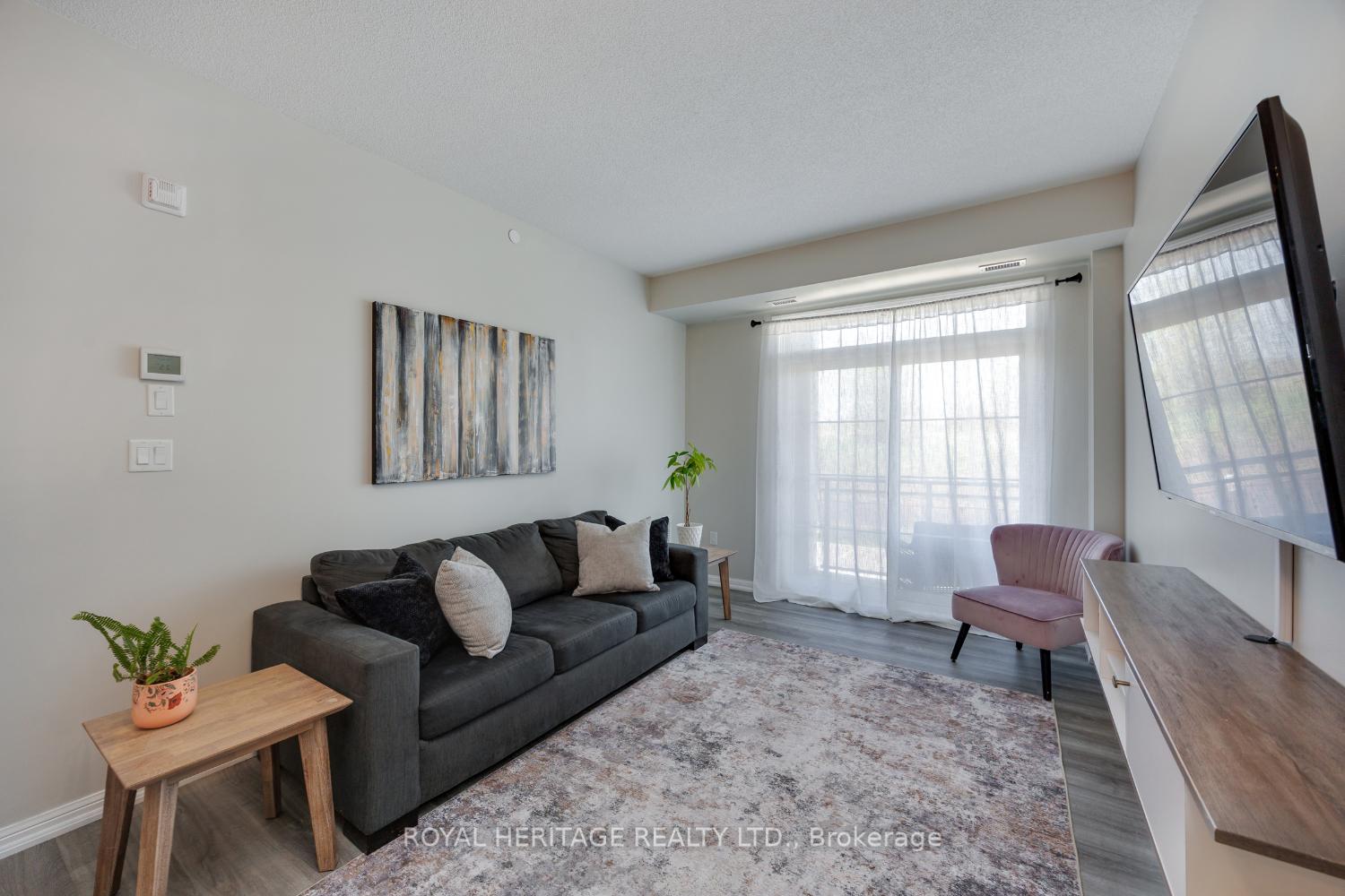 Photo 9 of Unit 220, 80 Aspen Springs Drive, Clarington, Bowmanville — HOMEH