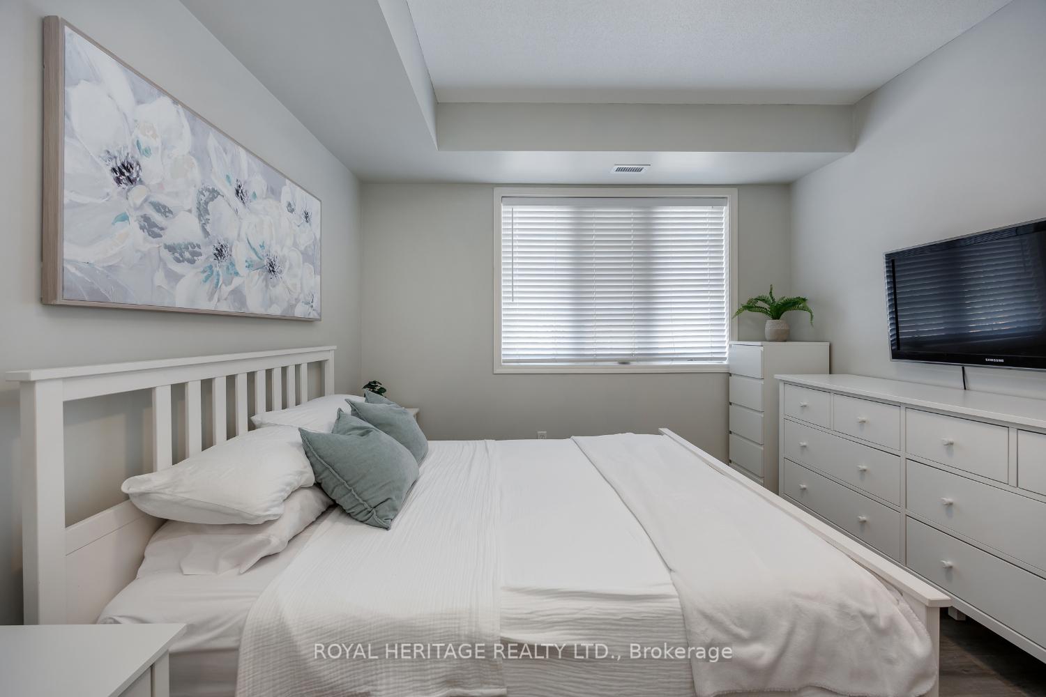 Photo 16 of Unit 220, 80 Aspen Springs Drive, Clarington, Bowmanville — HOMEH