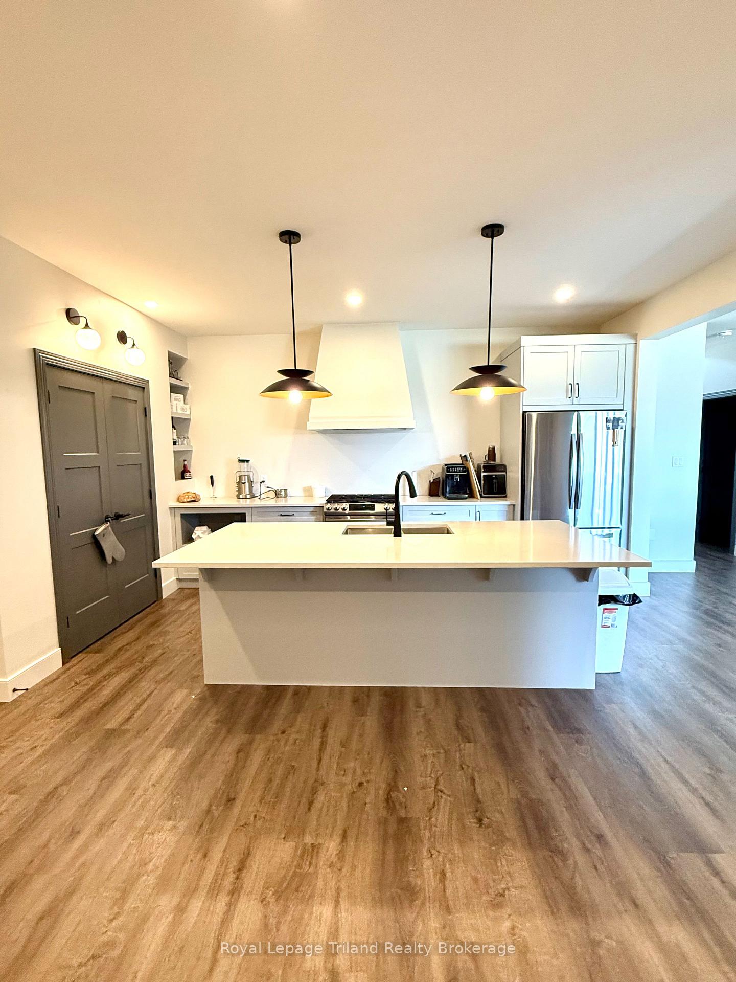 Photo 3 of 75 Trailview Drive, Tillsonburg — HOMEH