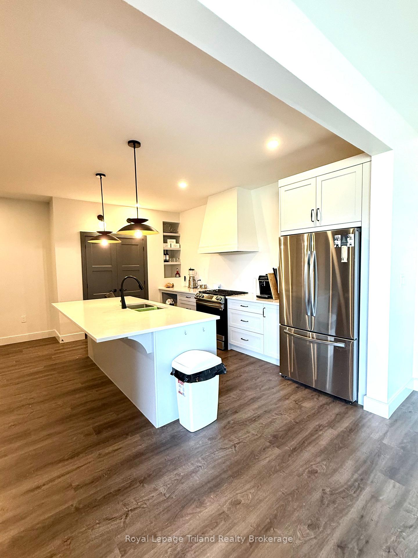 Photo 4 of 75 Trailview Drive, Tillsonburg — HOMEH
