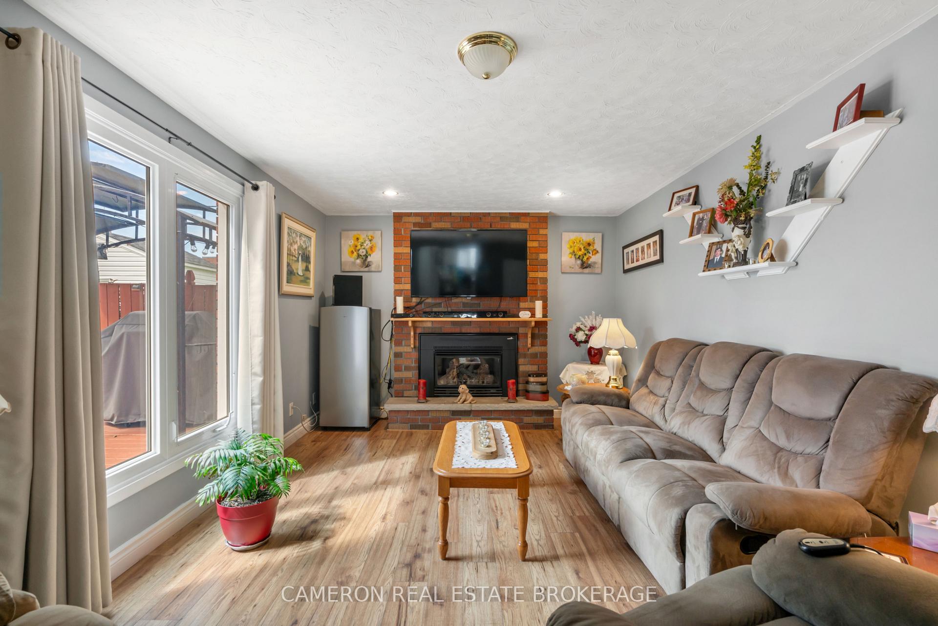 Photo 5 of 1495 Second Street E, Cornwall, Cornwall — HOMEH