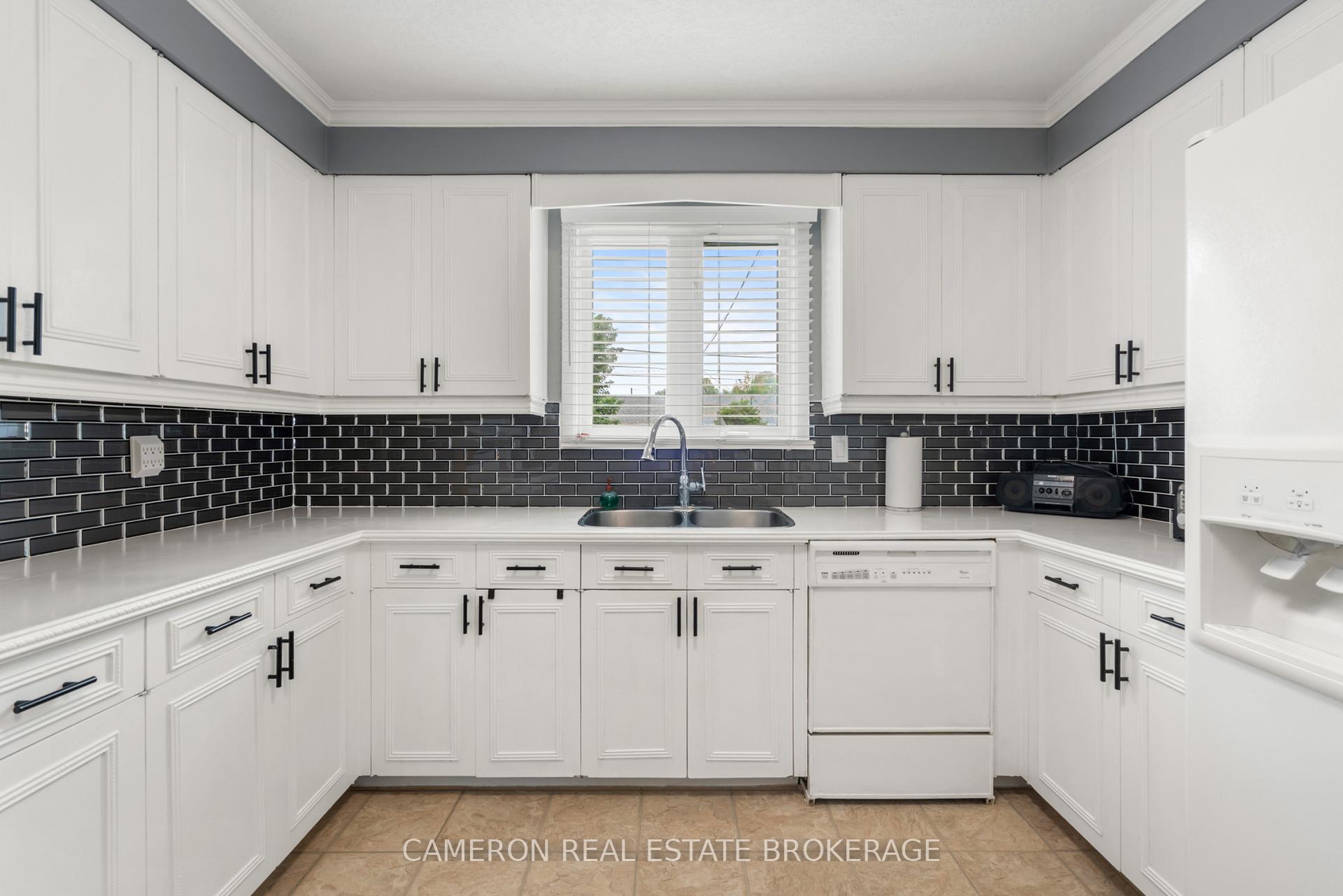 Photo 10 of 1495 Second Street E, Cornwall, Cornwall — HOMEH