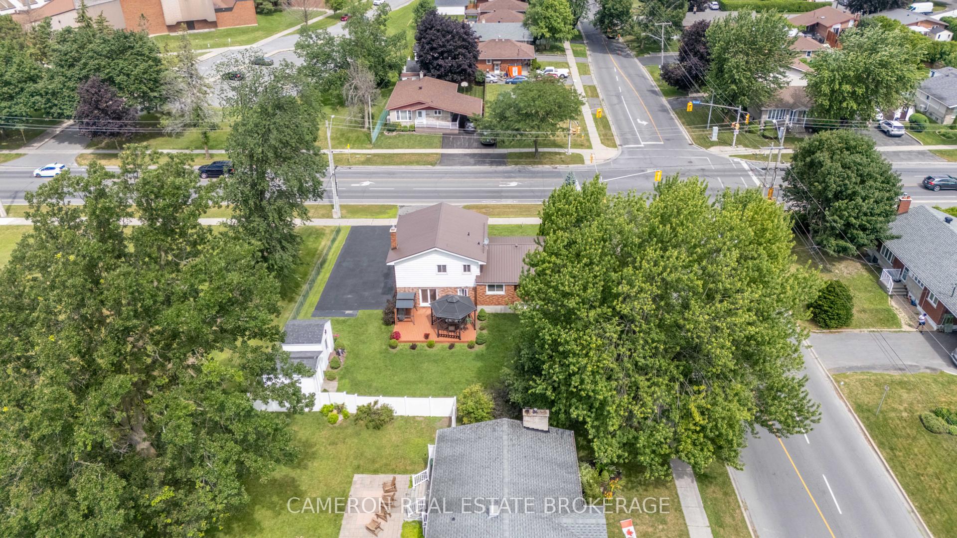 Photo 25 of 1495 Second Street E, Cornwall, Cornwall — HOMEH