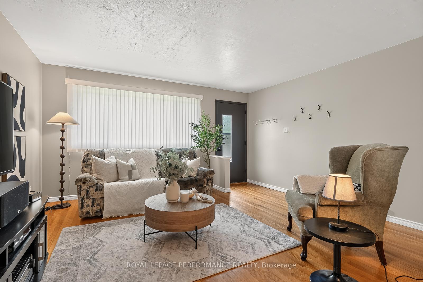 Photo 8 of 898 Charleswood Avenue, Ottawa, Carson Meadows — HOMEH