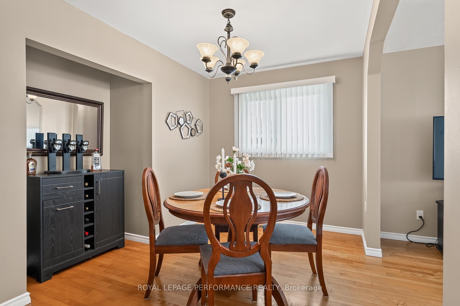 Photo 11 of 898 Charleswood Avenue, Ottawa, Carson Meadows — HOMEH