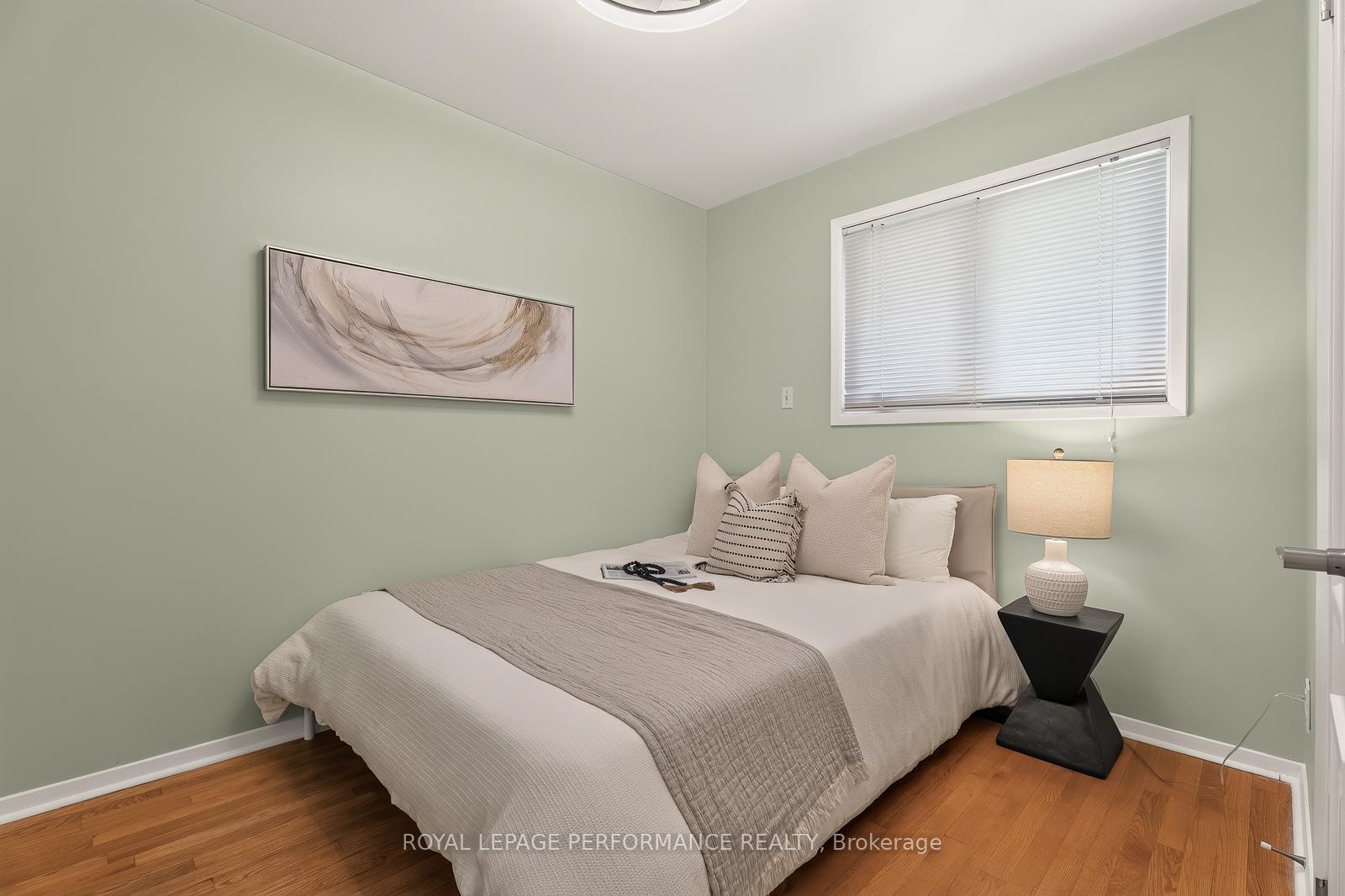 Photo 16 of 898 Charleswood Avenue, Ottawa, Carson Meadows — HOMEH