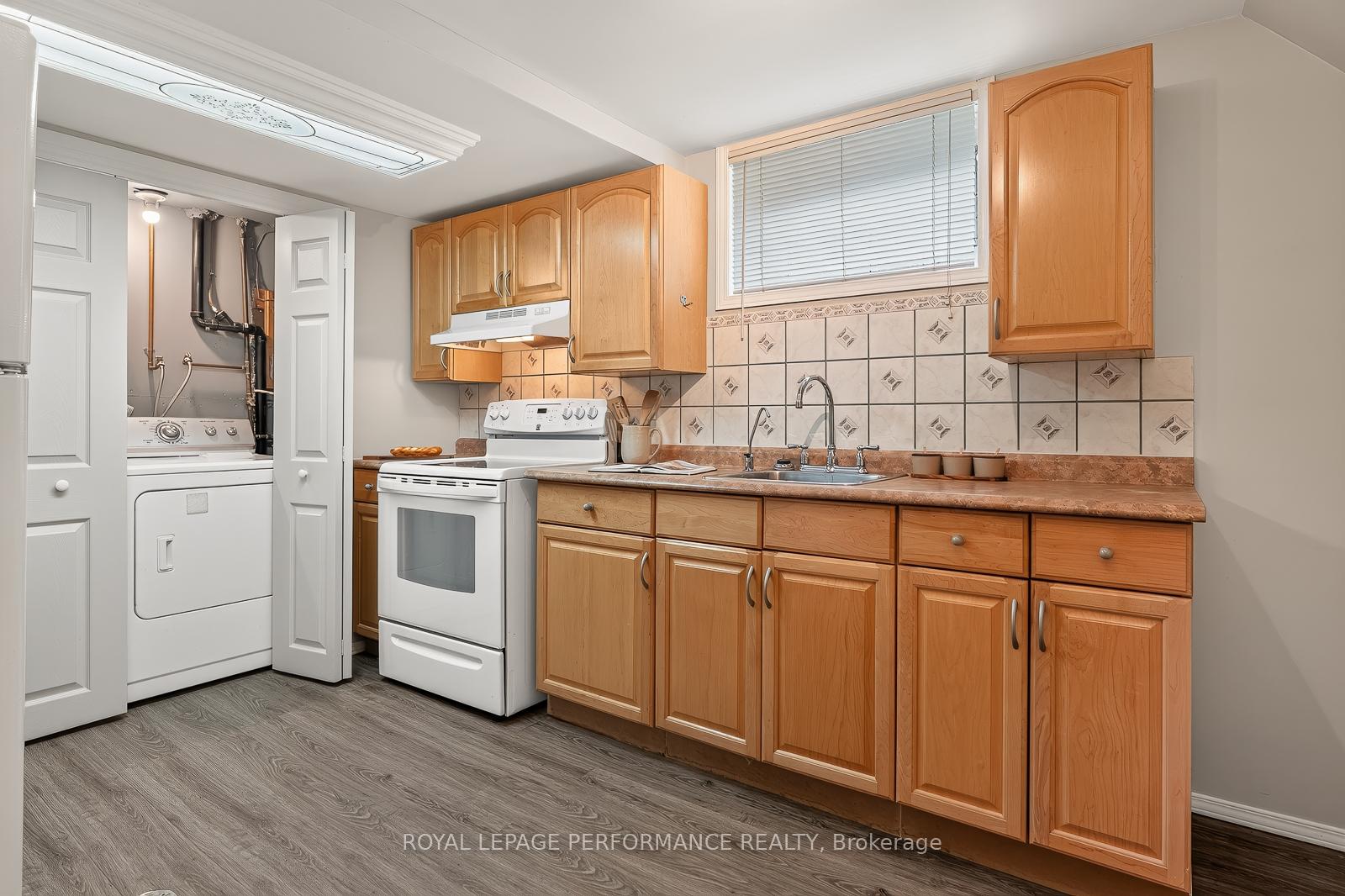 Photo 23 of 898 Charleswood Avenue, Ottawa, Carson Meadows — HOMEH