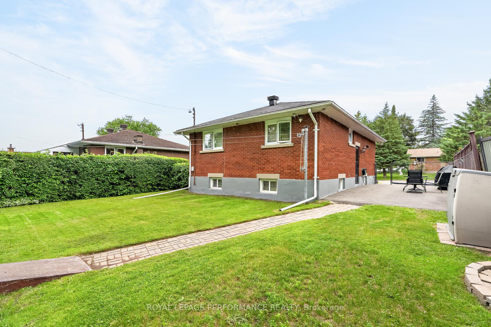 Photo 35 of 898 Charleswood Avenue, Ottawa, Carson Meadows — HOMEH