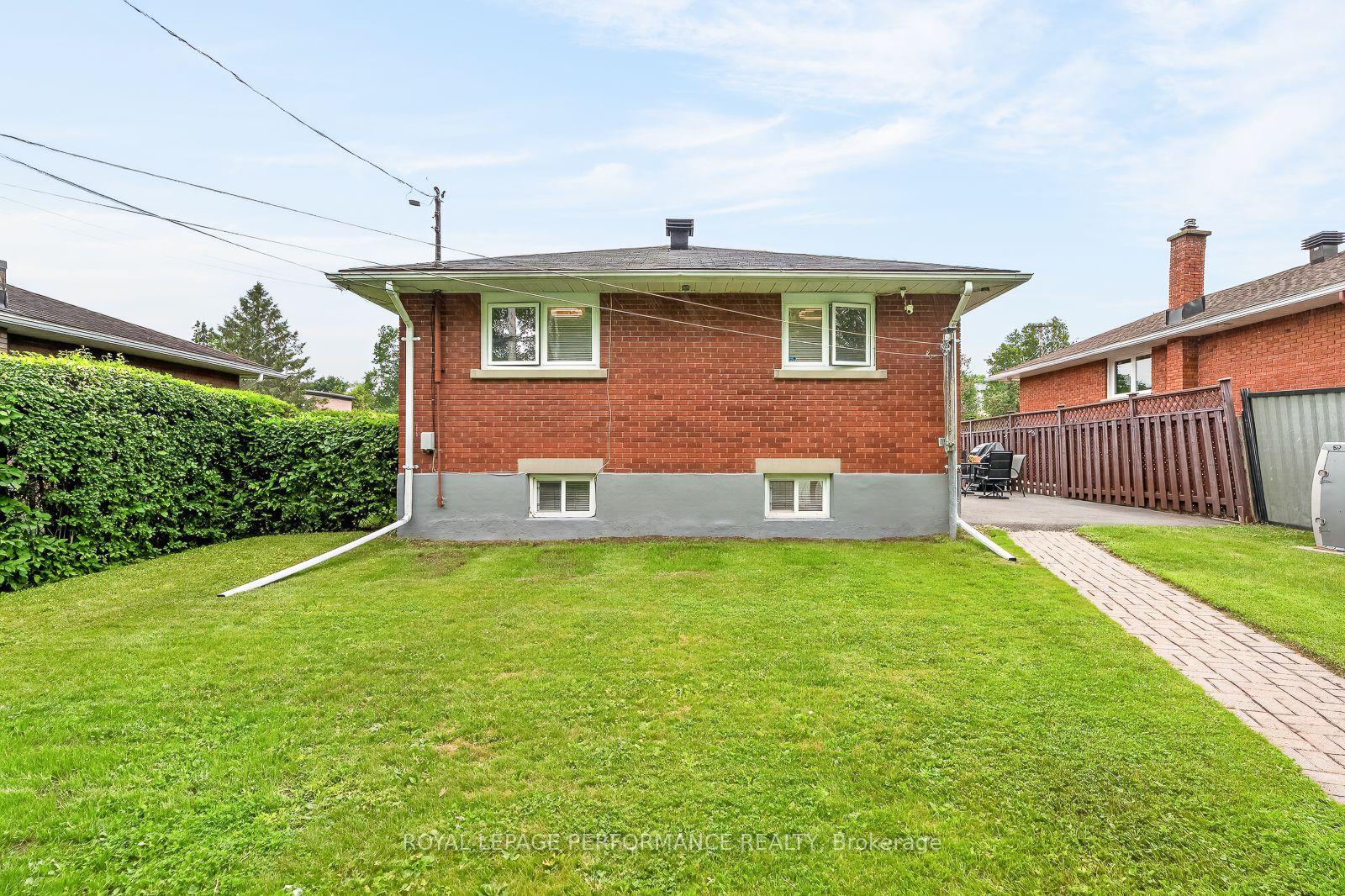 Photo 37 of 898 Charleswood Avenue, Ottawa, Carson Meadows — HOMEH