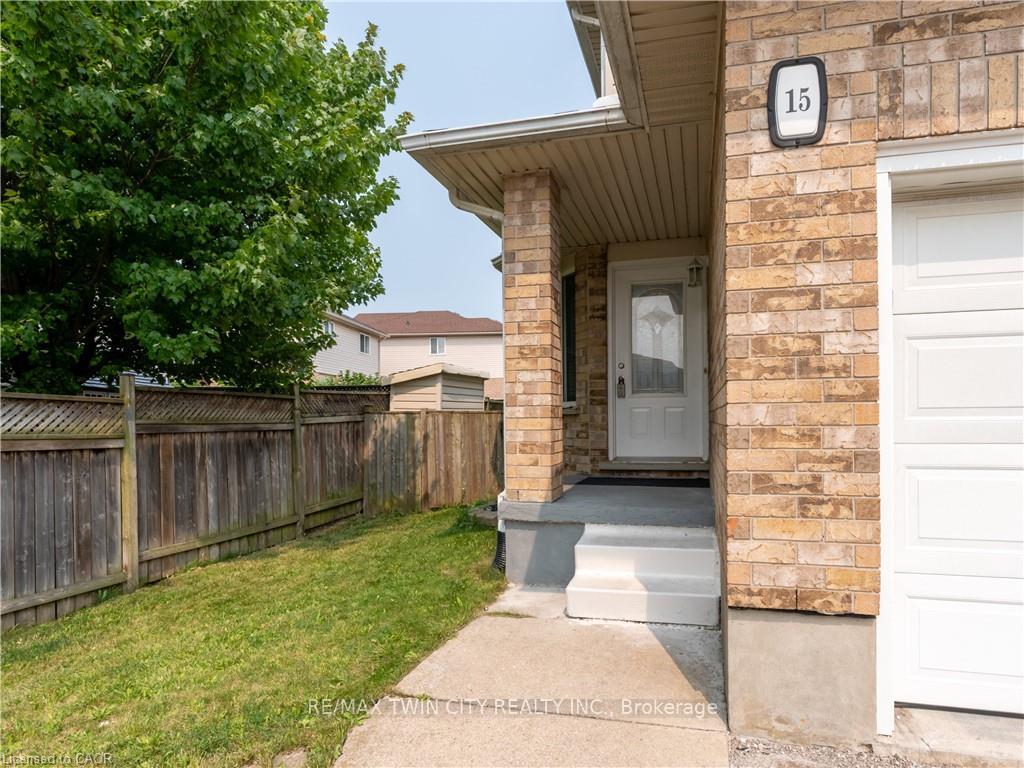 Photo 3 of 15 Chester Drive, Cambridge, Little's Corners — HOMEH