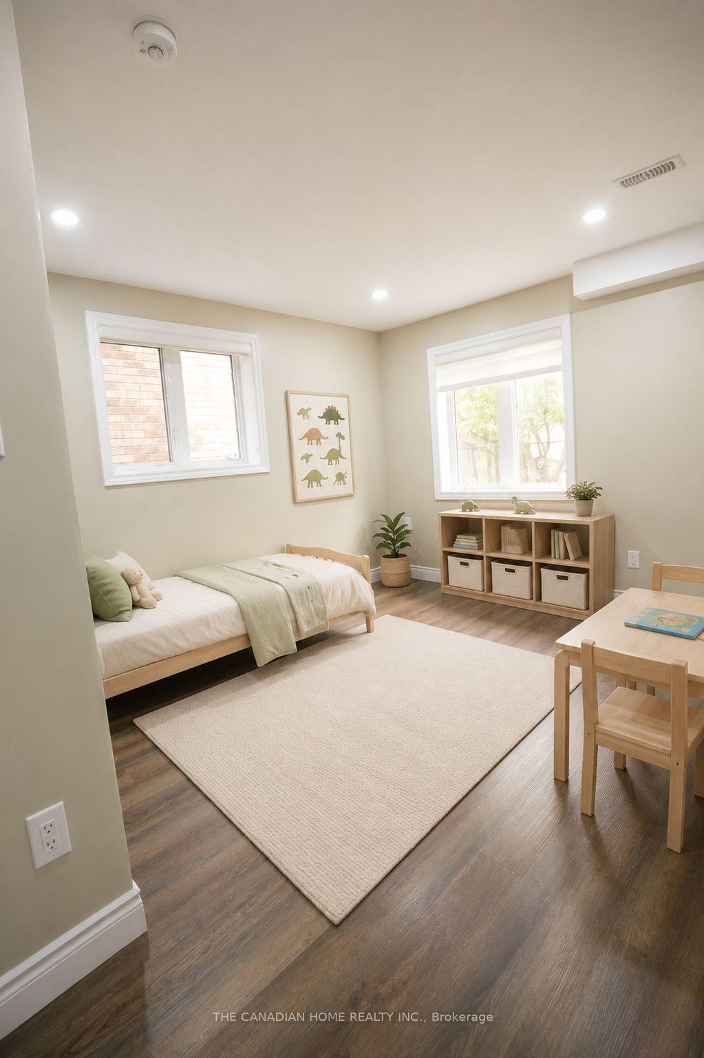 Photo 6 of 23 Saddle brook (Basement) Court, Kitchener, Stanley Park — HOMEH