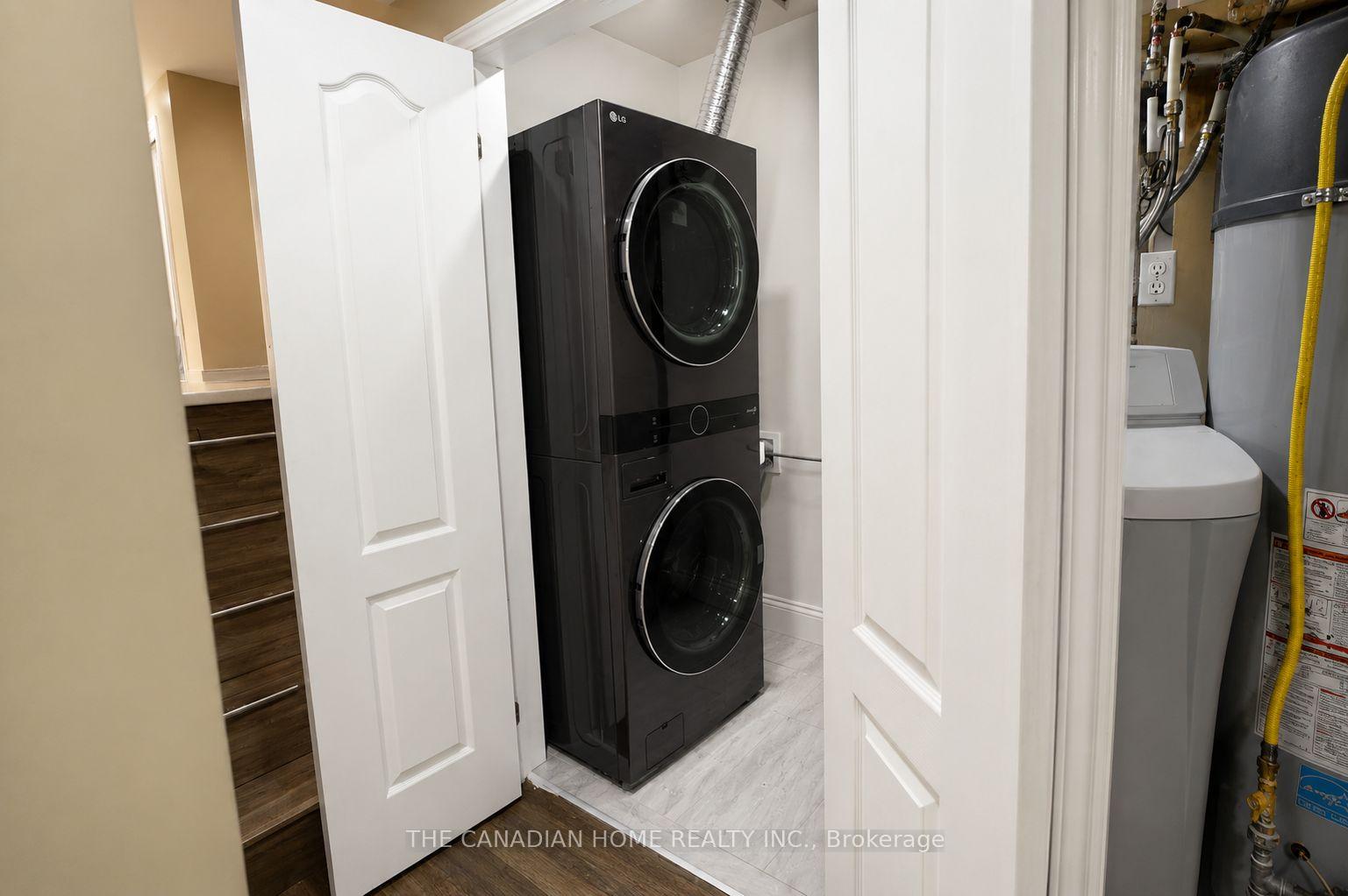 Photo 12 of 23 Saddle brook (Basement) Court, Kitchener, Stanley Park — HOMEH