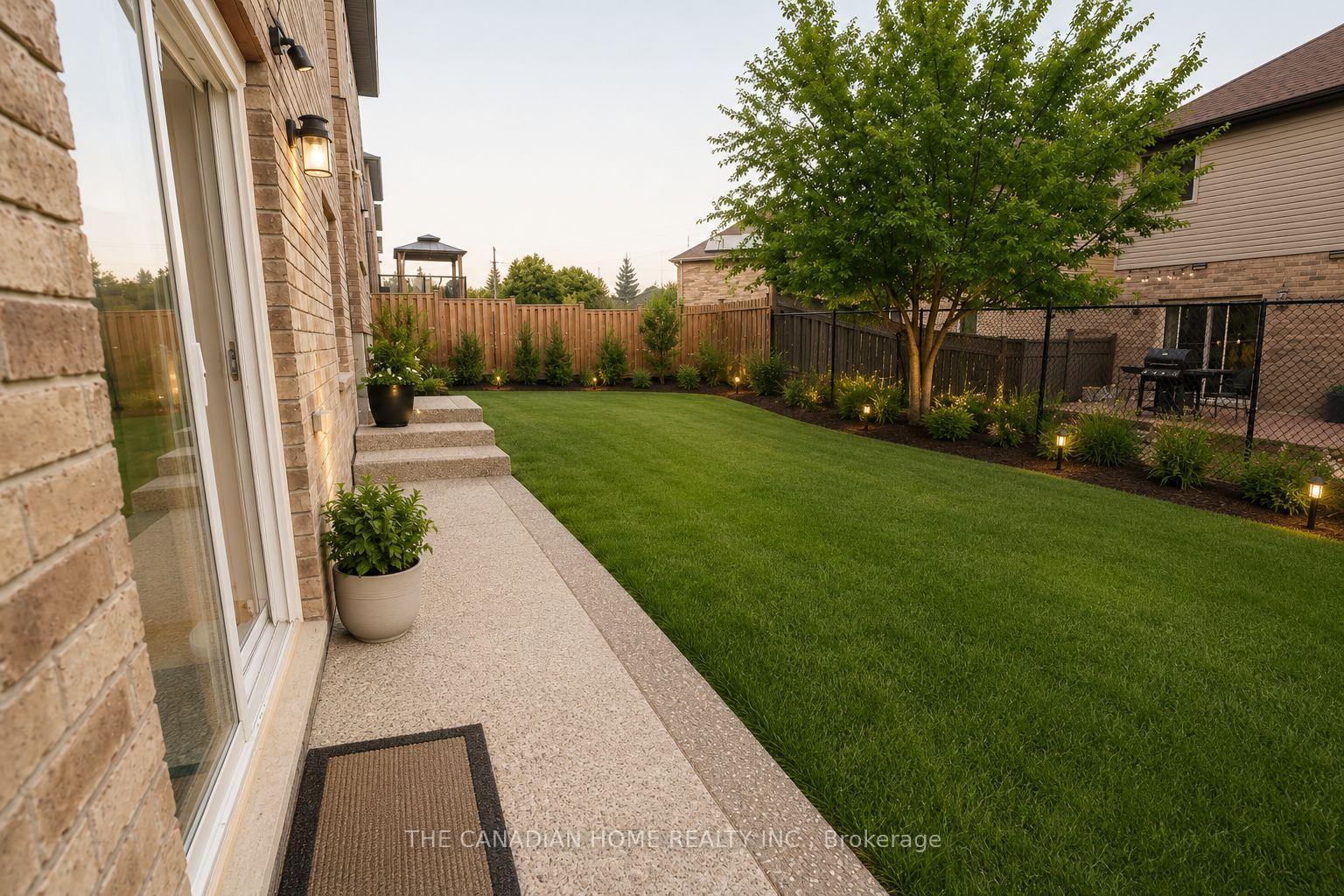 Photo 13 of 23 Saddle brook (Basement) Court, Kitchener, Stanley Park — HOMEH