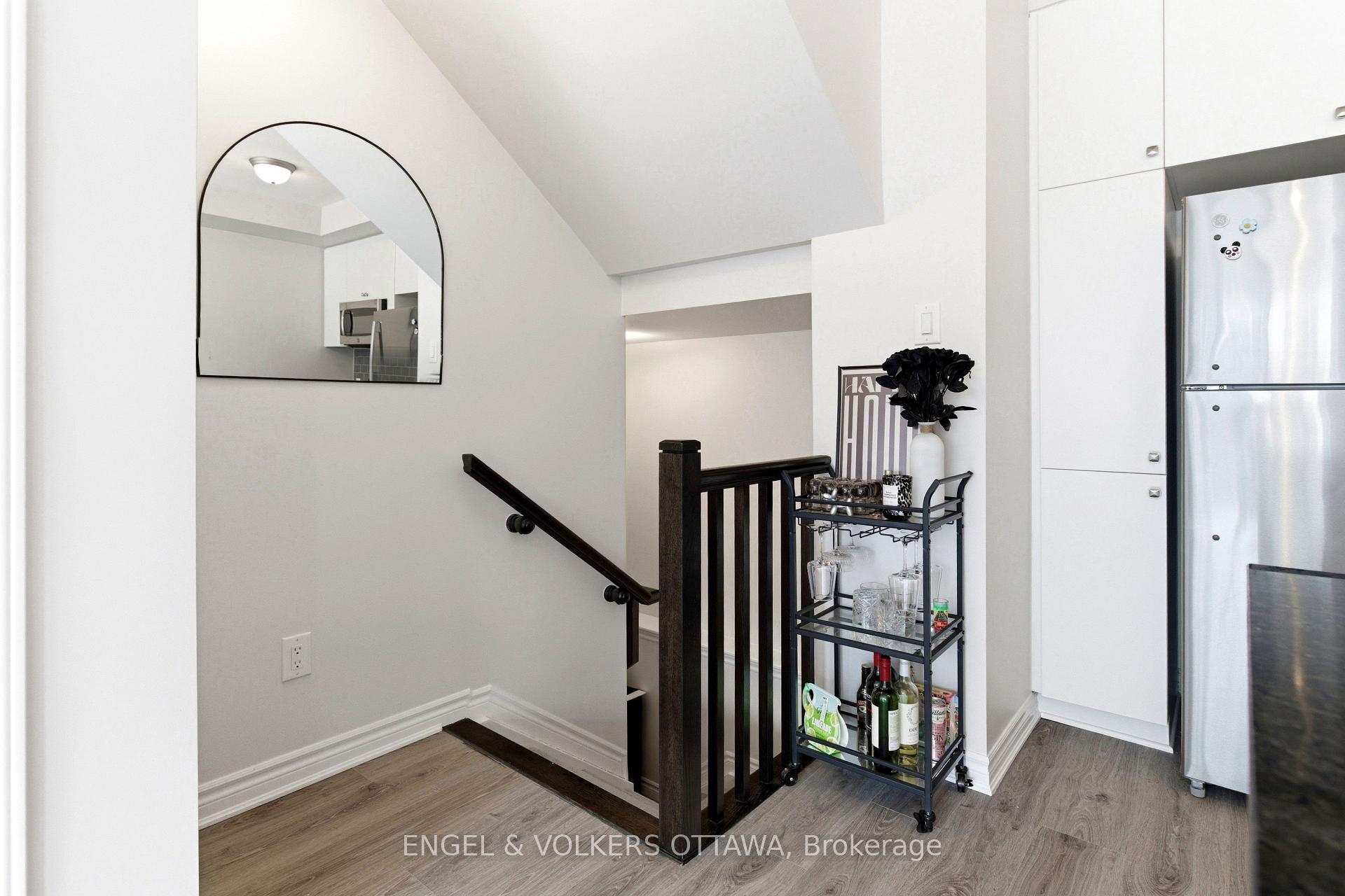 Photo 12 of 808 Kiniw Private, Ottawa, CFB Rockcliffe and Area — HOMEH