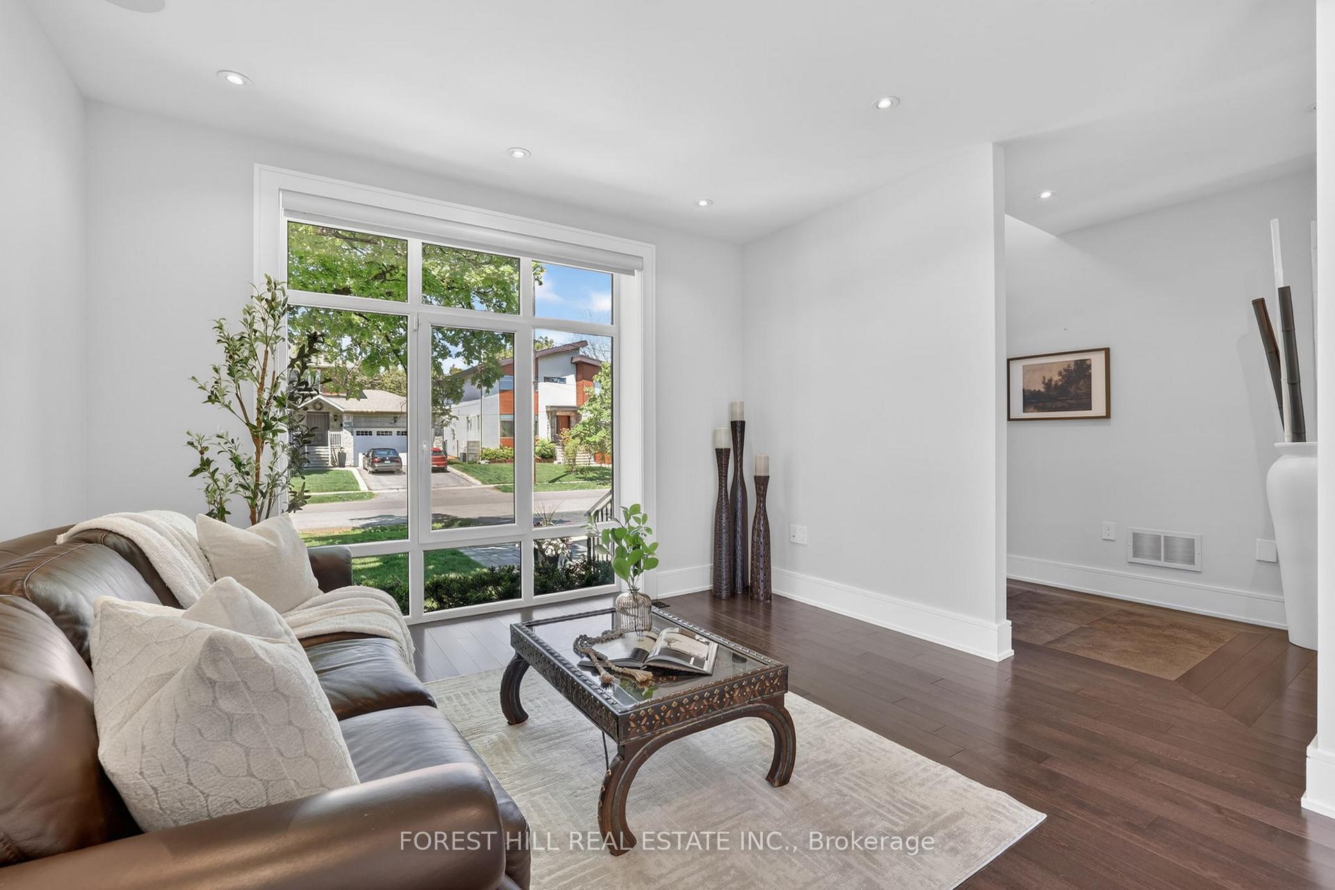 Photo 7 of 51 Greenfield Drive, Etobicoke, Islington-City Centre West — HOMEH
