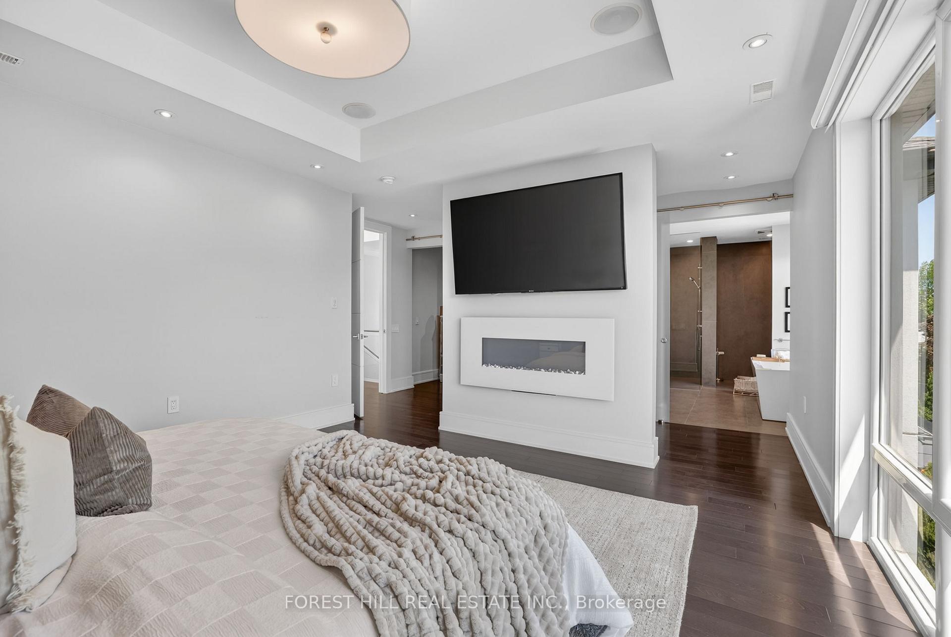 Photo 19 of 51 Greenfield Drive, Etobicoke, Islington-City Centre West — HOMEH