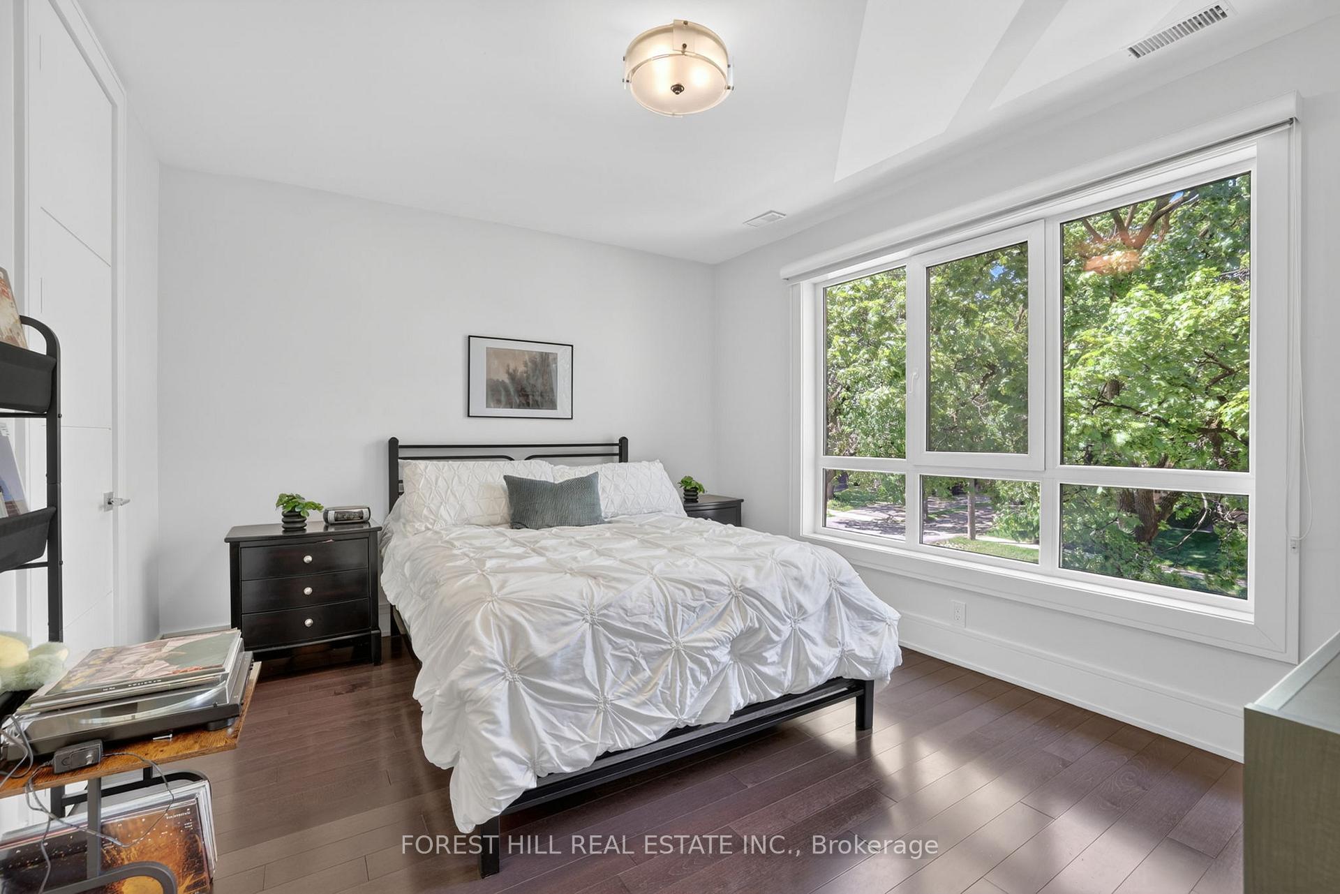 Photo 26 of 51 Greenfield Drive, Etobicoke, Islington-City Centre West — HOMEH