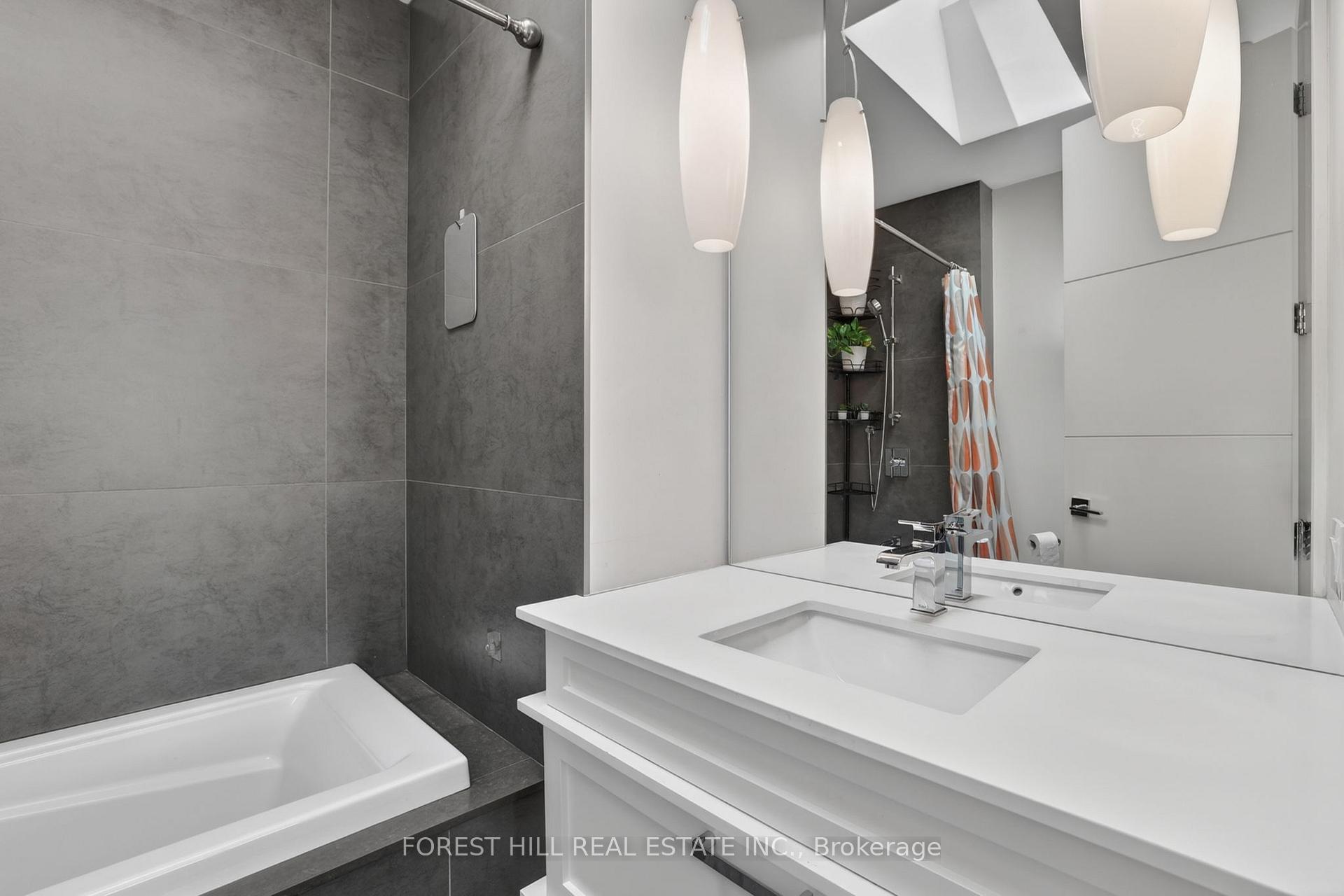 Photo 28 of 51 Greenfield Drive, Etobicoke, Islington-City Centre West — HOMEH