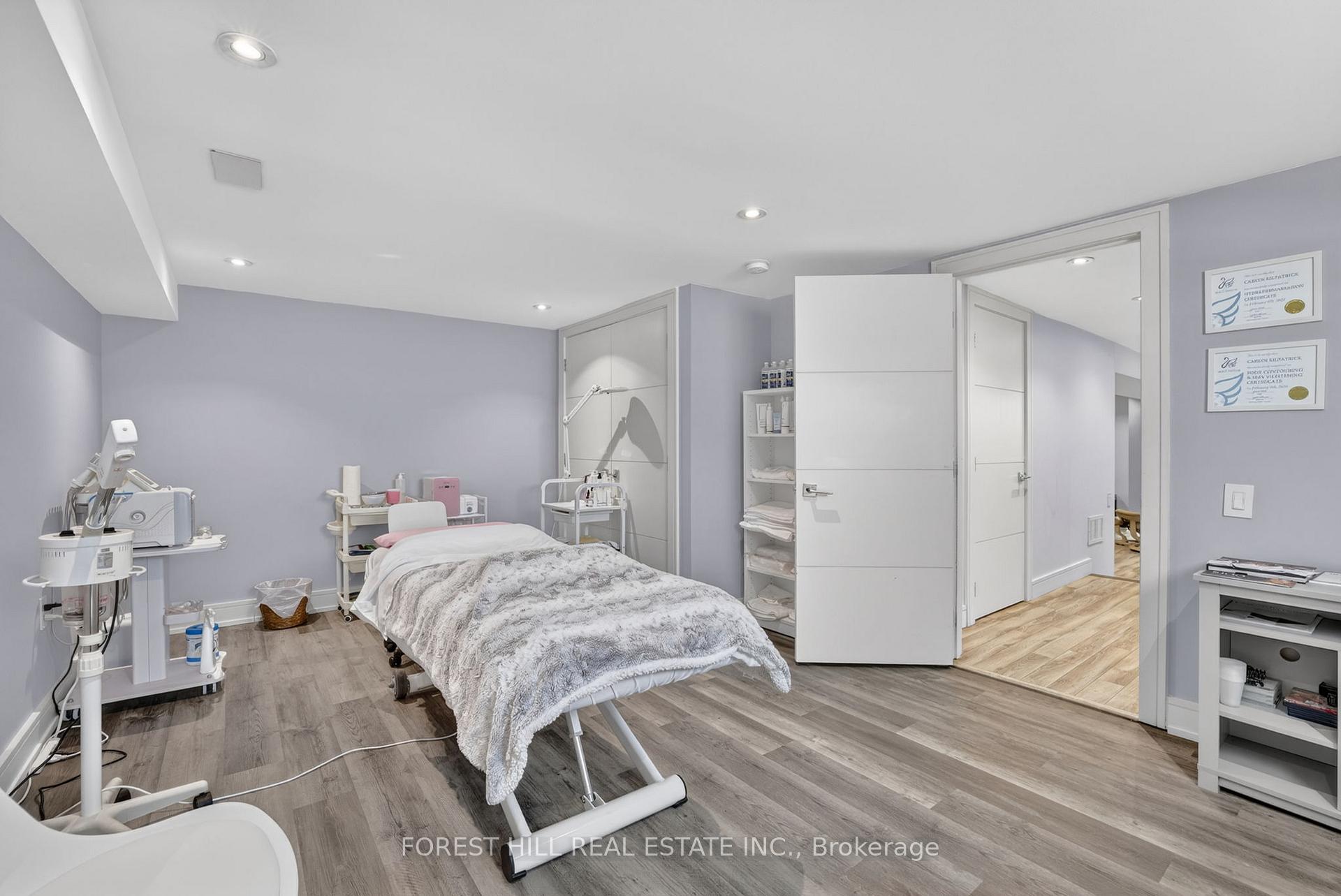 Photo 32 of 51 Greenfield Drive, Etobicoke, Islington-City Centre West — HOMEH