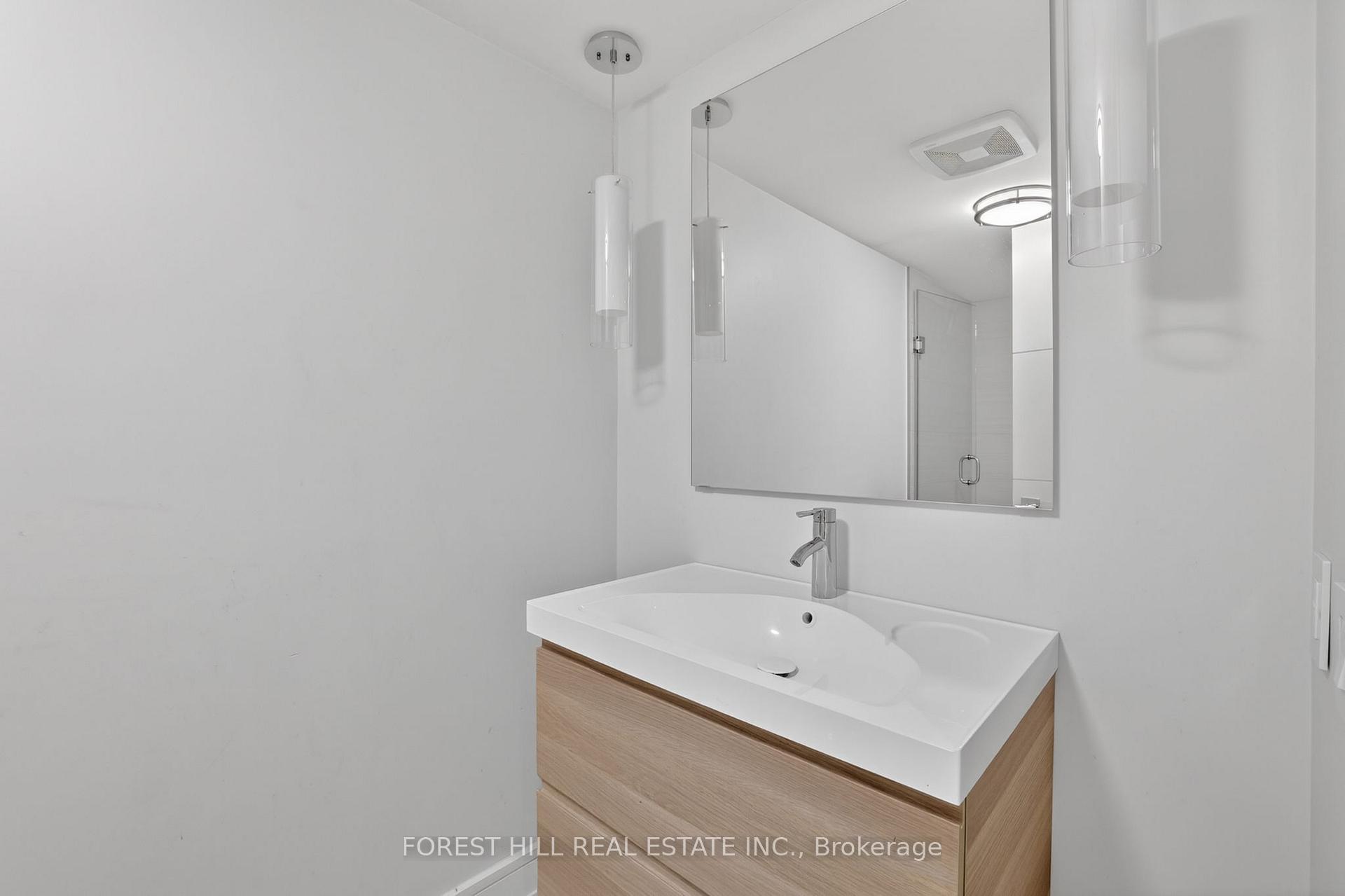 Photo 33 of 51 Greenfield Drive, Etobicoke, Islington-City Centre West — HOMEH