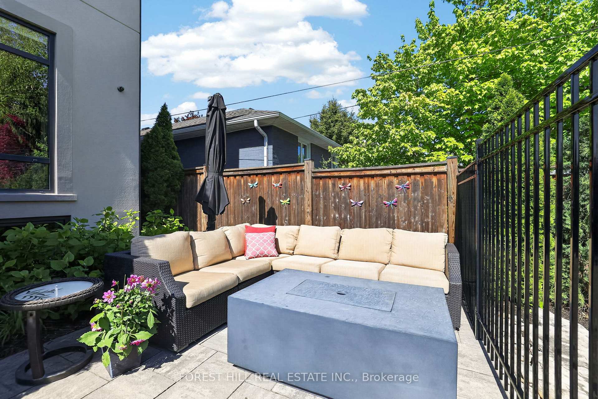 Photo 36 of 51 Greenfield Drive, Etobicoke, Islington-City Centre West — HOMEH