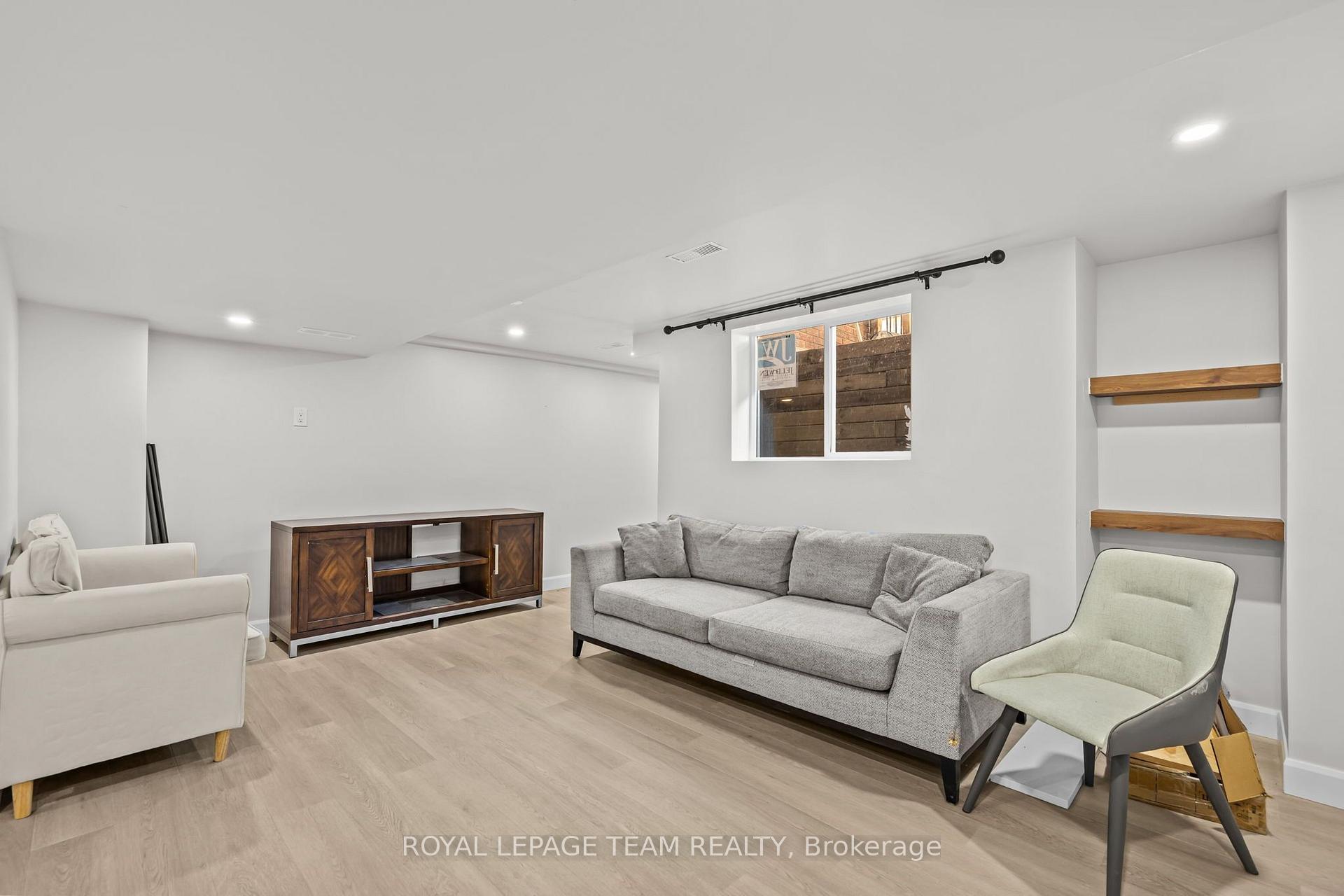 Photo 5 of Unit B, 1288 Plante Drive, Ottawa, Hunt Club/Western Community — HOMEH
