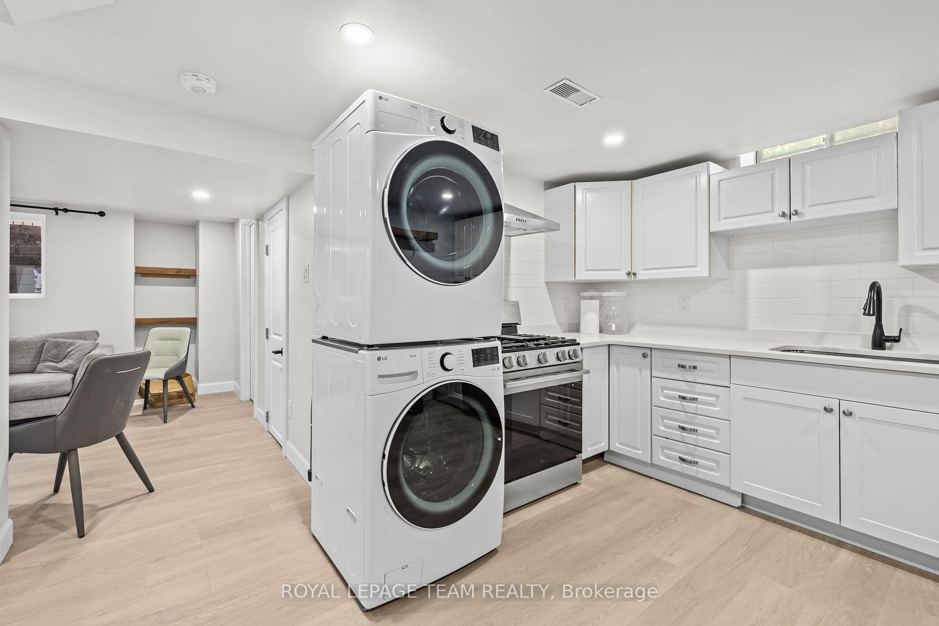 Photo 8 of Unit B, 1288 Plante Drive, Ottawa, Hunt Club/Western Community — HOMEH