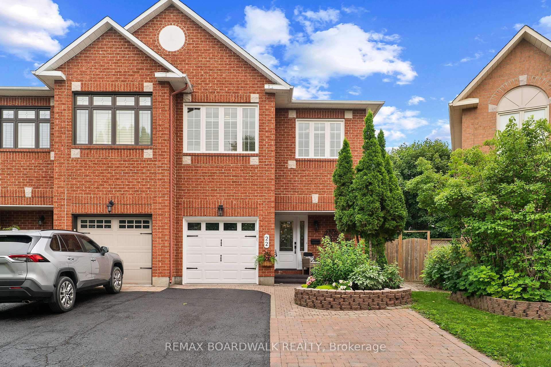 Photo 1 of 22 Eagleview Street, Ottawa, Kanata - Emerald Meadows/Trailwest — HOMEH