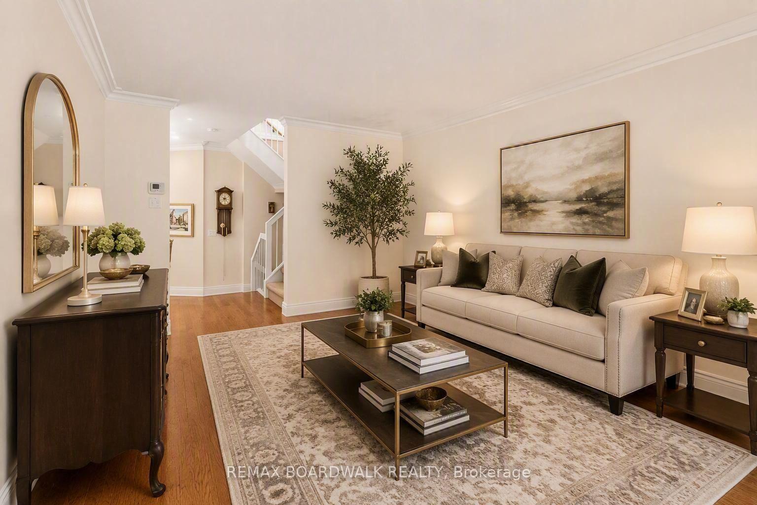 Photo 17 of 22 Eagleview Street, Ottawa, Kanata - Emerald Meadows/Trailwest — HOMEH