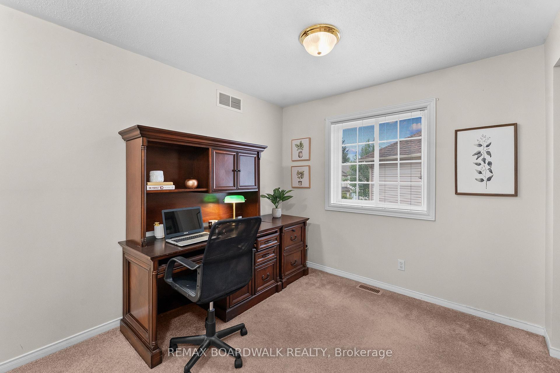 Photo 22 of 22 Eagleview Street, Ottawa, Kanata - Emerald Meadows/Trailwest — HOMEH