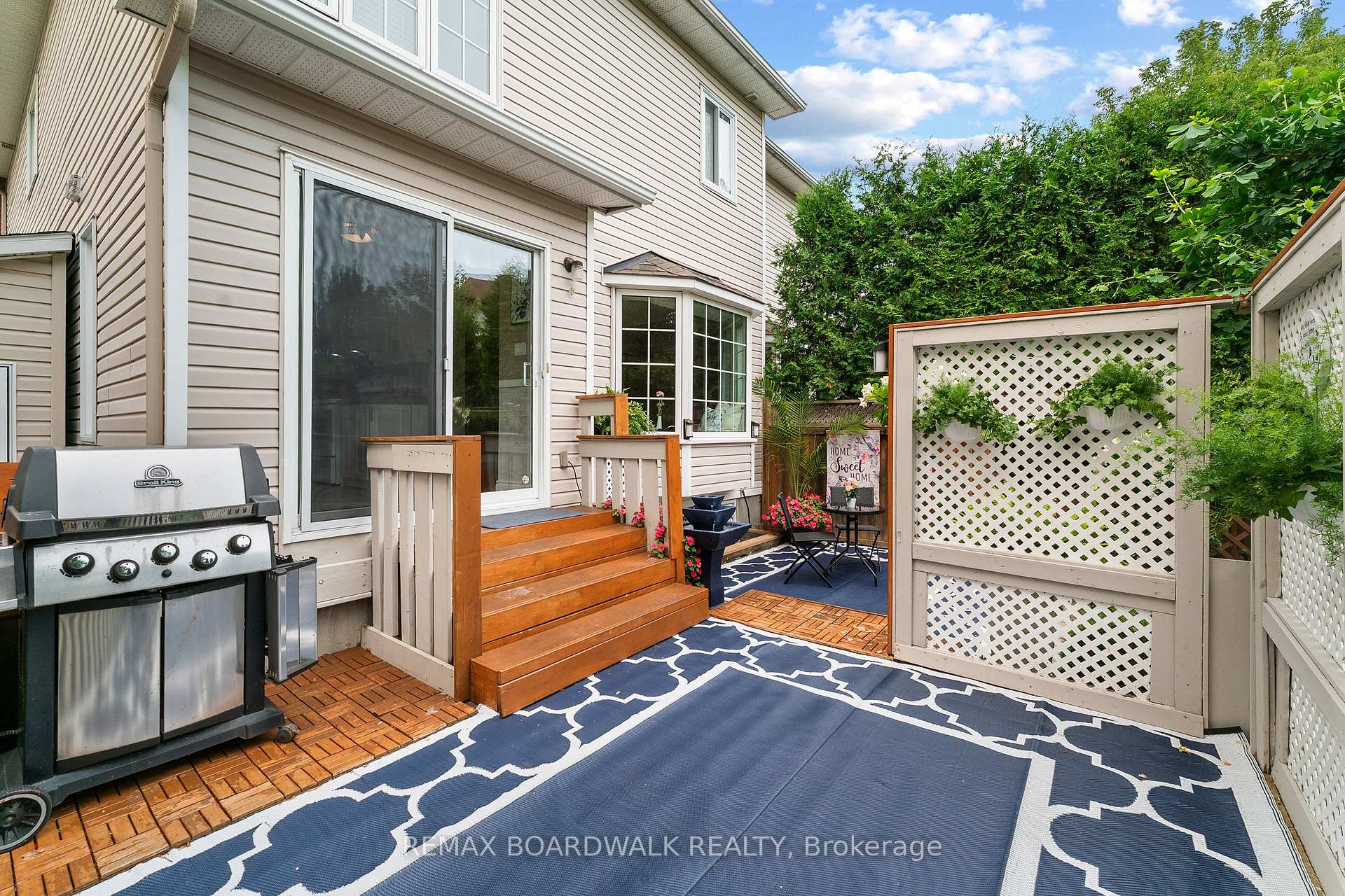Photo 41 of 22 Eagleview Street, Ottawa, Kanata - Emerald Meadows/Trailwest — HOMEH