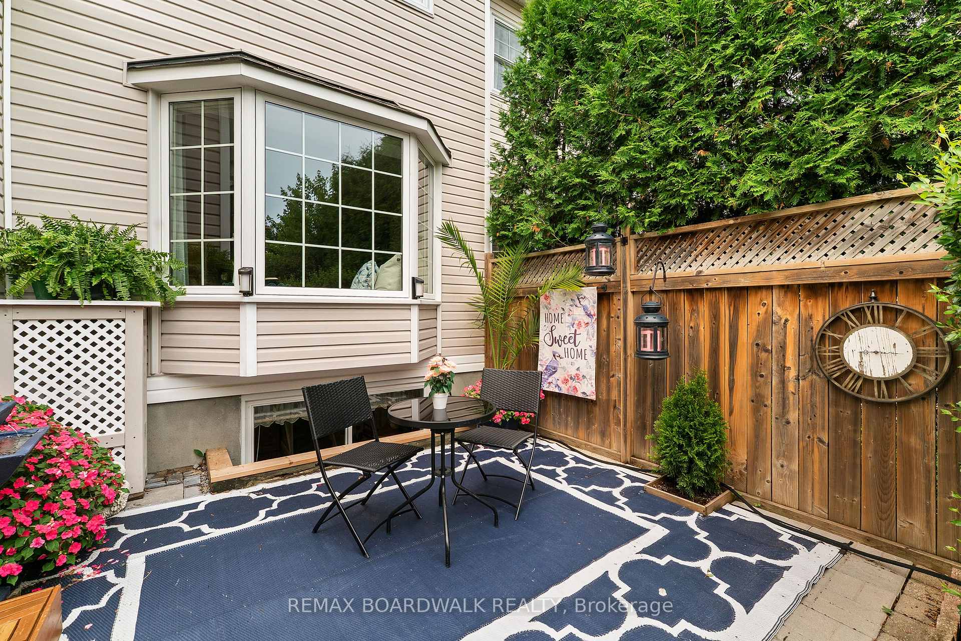 Photo 42 of 22 Eagleview Street, Ottawa, Kanata - Emerald Meadows/Trailwest — HOMEH