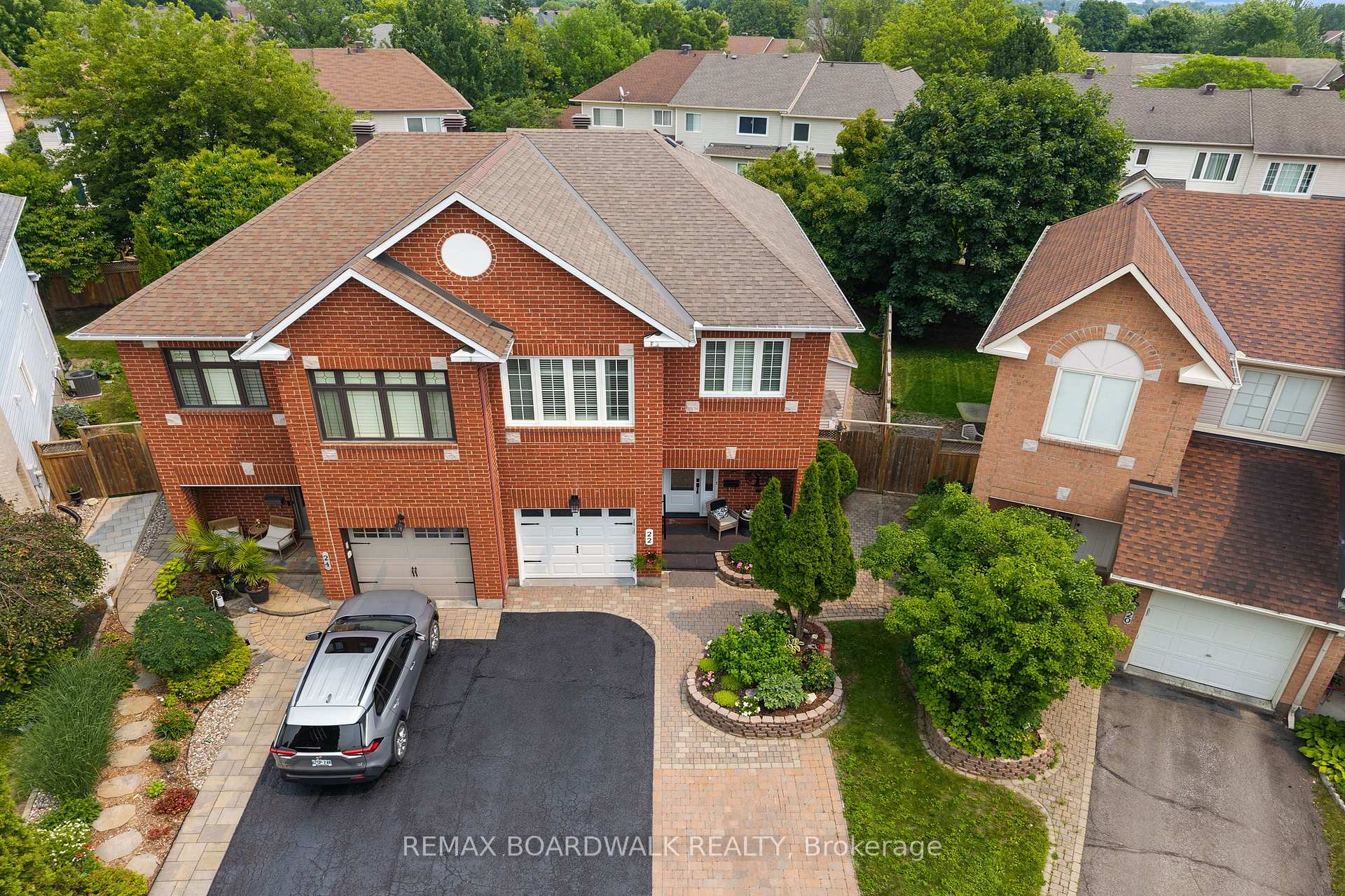 Photo 43 of 22 Eagleview Street, Ottawa, Kanata - Emerald Meadows/Trailwest — HOMEH