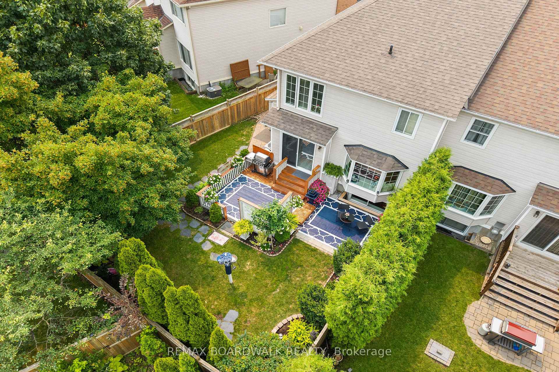 Photo 45 of 22 Eagleview Street, Ottawa, Kanata - Emerald Meadows/Trailwest — HOMEH