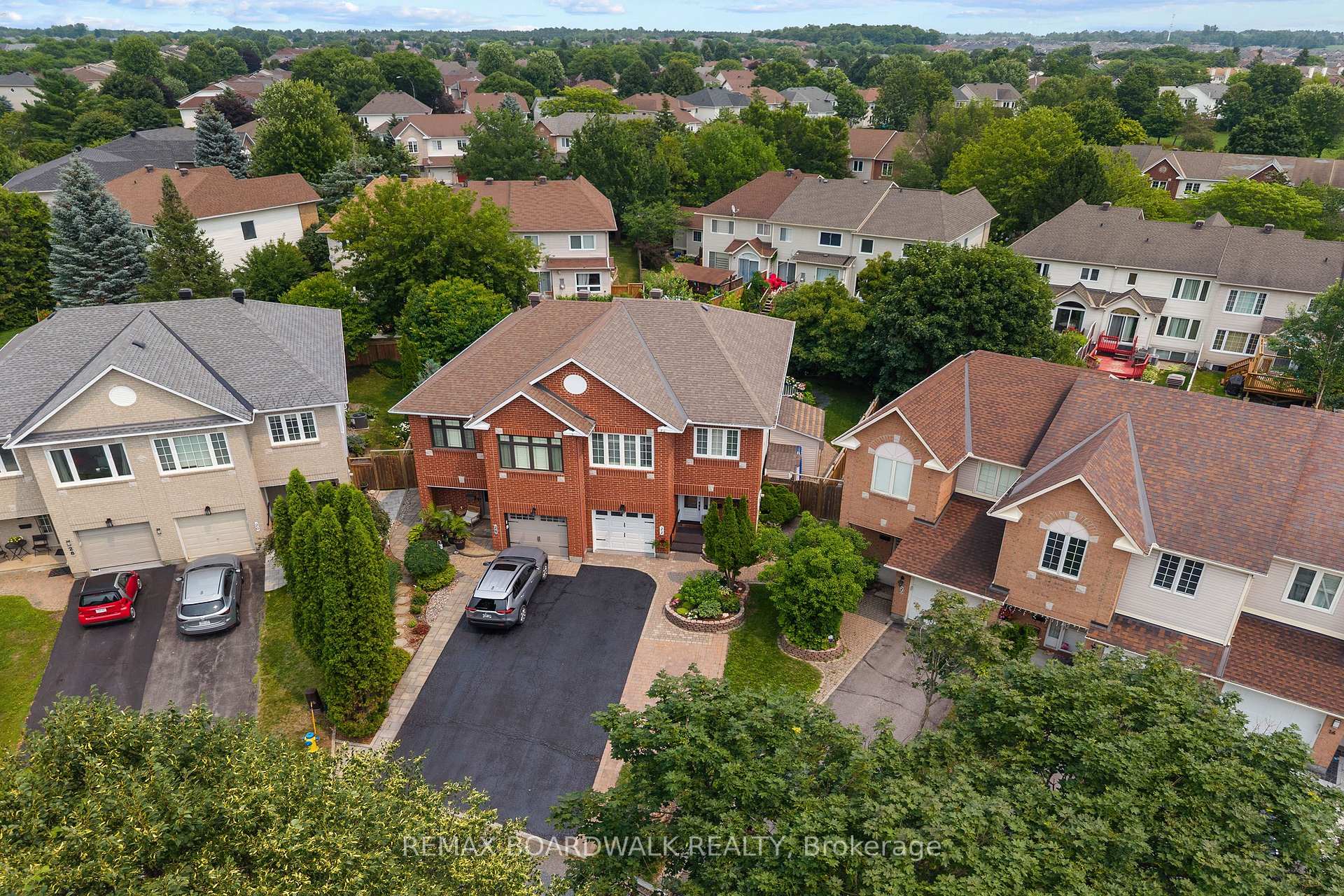 Photo 47 of 22 Eagleview Street, Ottawa, Kanata - Emerald Meadows/Trailwest — HOMEH